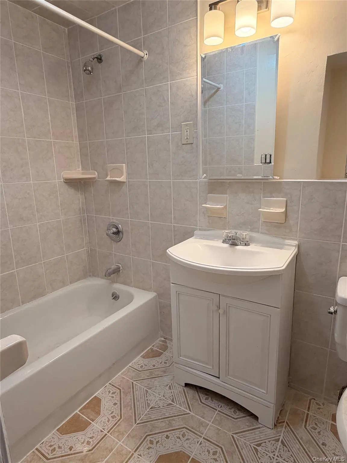 310 7th Avenue, Mount Vernon, NY, 5 Bedrooms Bedrooms, 8 Rooms Rooms,2 BathroomsBathrooms,Residential Lease,For Rent,7th,0,971374 310 7th Avenue, Mount Vernon, NY, 5 Bedrooms Bedrooms, 8 Rooms Rooms,2 BathroomsBathrooms,Residential Lease,For Rent,7th,0,971374