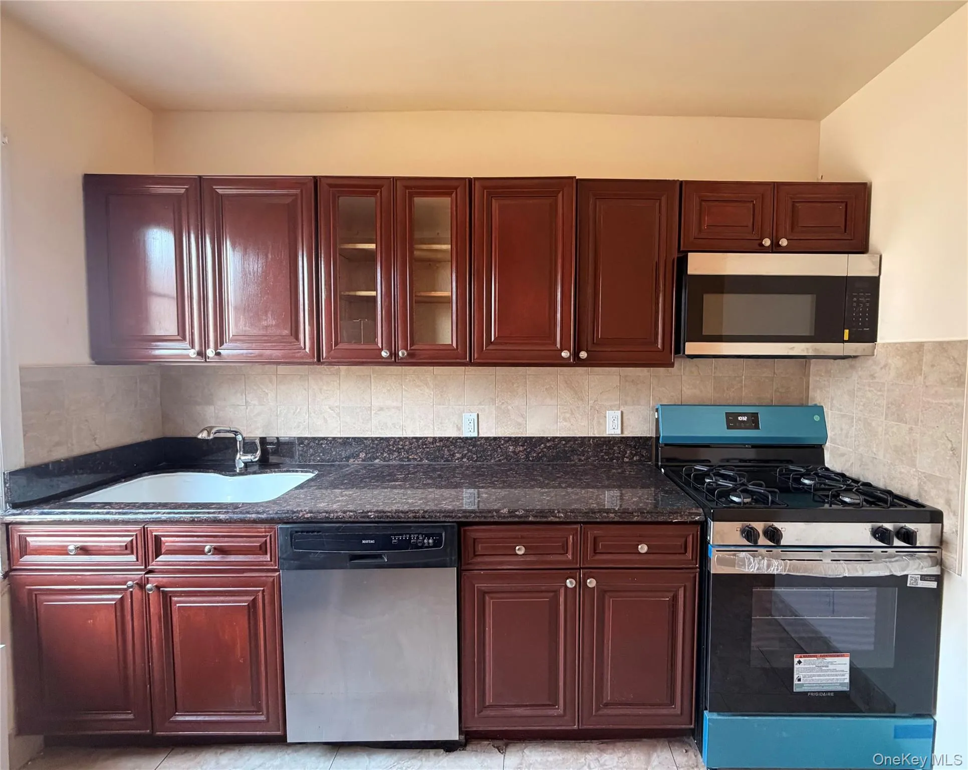 310 7th Avenue, Mount Vernon, NY, 5 Bedrooms Bedrooms, 8 Rooms Rooms,2 BathroomsBathrooms,Residential Lease,For Rent,7th,0,971374 310 7th Avenue, Mount Vernon, NY, 5 Bedrooms Bedrooms, 8 Rooms Rooms,2 BathroomsBathrooms,Residential Lease,For Rent,7th,0,971374