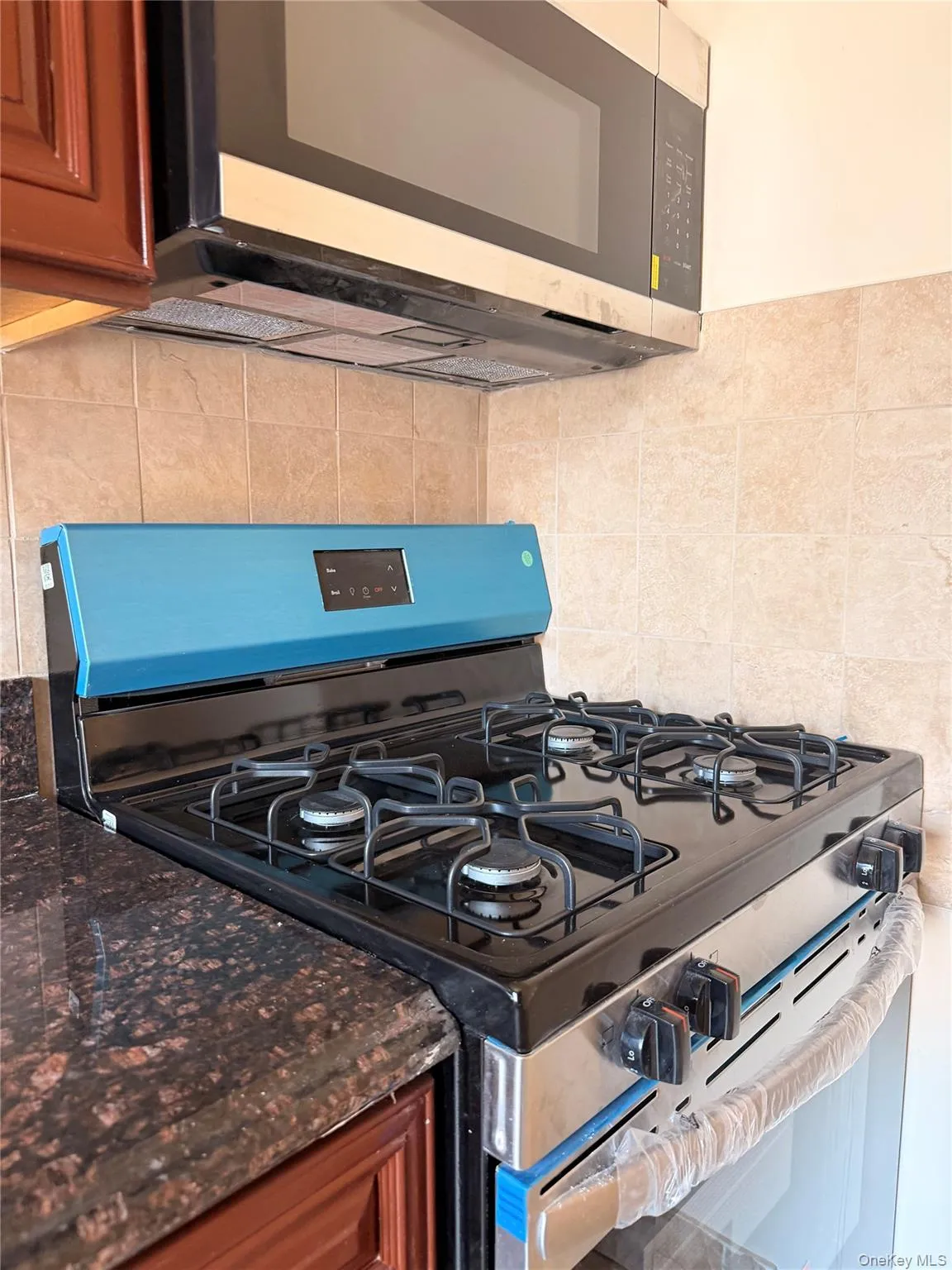 310 7th Avenue, Mount Vernon, NY, 5 Bedrooms Bedrooms, 8 Rooms Rooms,2 BathroomsBathrooms,Residential Lease,For Rent,7th,0,971374 310 7th Avenue, Mount Vernon, NY, 5 Bedrooms Bedrooms, 8 Rooms Rooms,2 BathroomsBathrooms,Residential Lease,For Rent,7th,0,971374