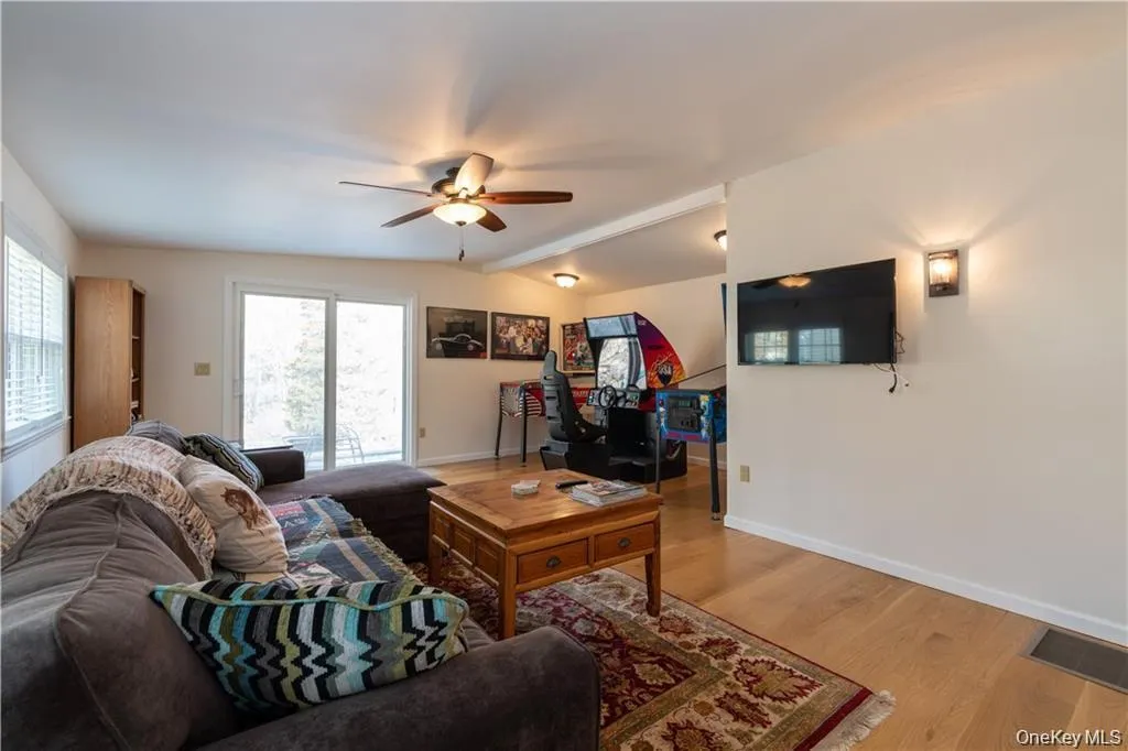 401 NIchols Street, Kent, NY, 2 Bedrooms Bedrooms, 5 Rooms Rooms,1 BathroomBathrooms,Residential Lease,For Rent,NIchols,0,971377 401 NIchols Street, Kent, NY, 2 Bedrooms Bedrooms, 5 Rooms Rooms,1 BathroomBathrooms,Residential Lease,For Rent,NIchols,0,971377
