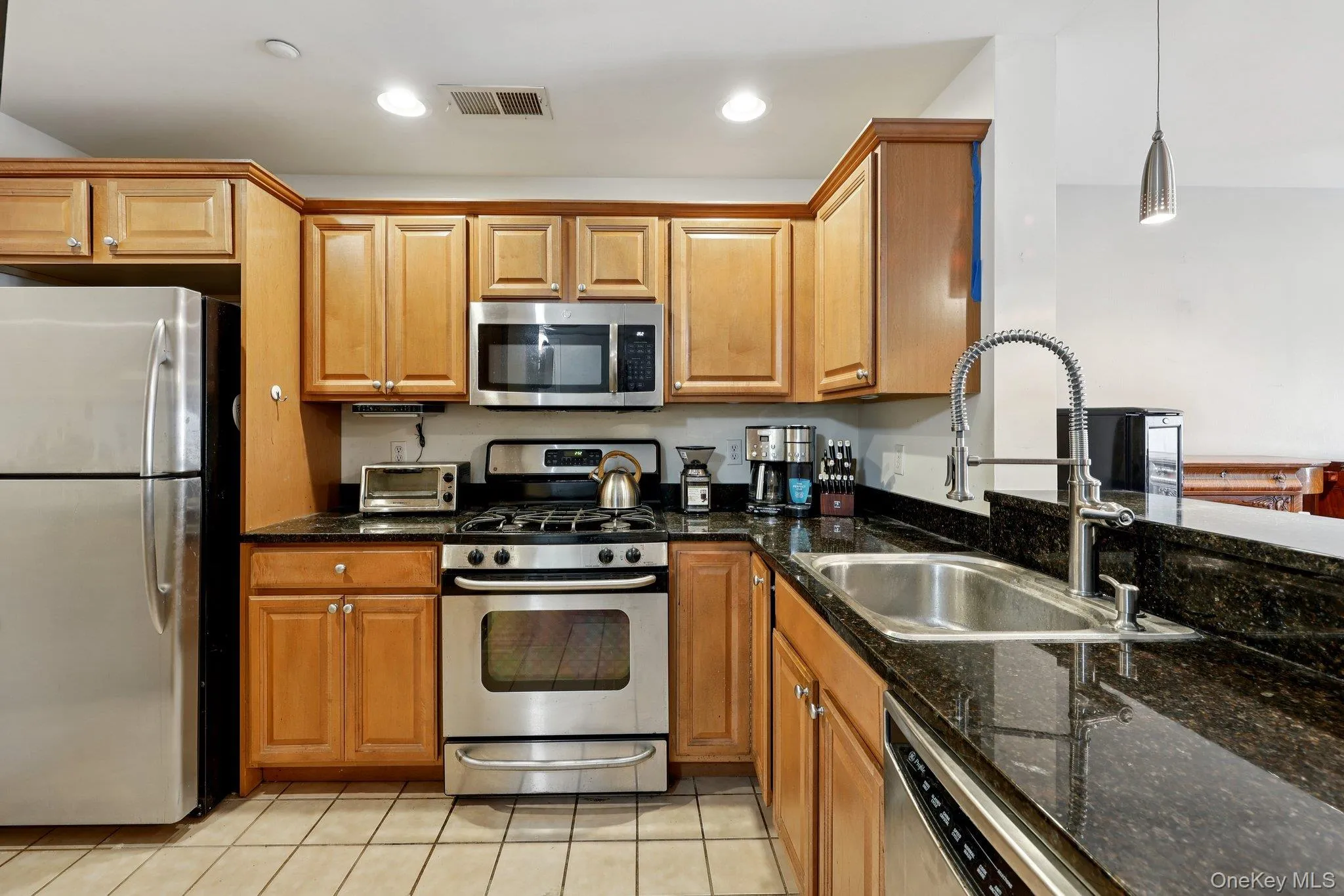 1220 Round Pointe Drive, Haverstraw, NY, 1 Bedroom Bedrooms, 4 Rooms Rooms,1 BathroomBathrooms,Residential,For Rent,Round Pointe,0,971378 1220 Round Pointe Drive, Haverstraw, NY, 1 Bedroom Bedrooms, 4 Rooms Rooms,1 BathroomBathrooms,Residential,For Rent,Round Pointe,0,971378