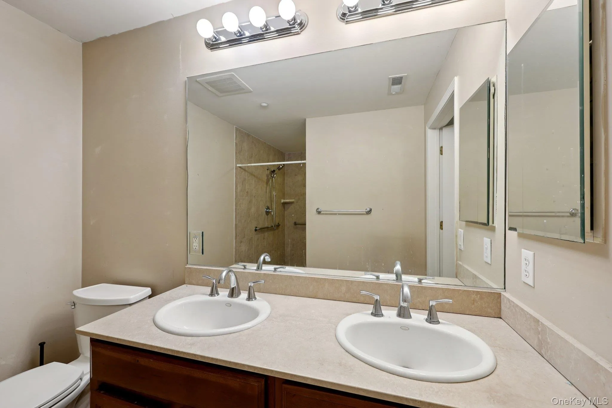 1220 Round Pointe Drive, Haverstraw, NY, 1 Bedroom Bedrooms, 4 Rooms Rooms,1 BathroomBathrooms,Residential,For Rent,Round Pointe,0,971378 1220 Round Pointe Drive, Haverstraw, NY, 1 Bedroom Bedrooms, 4 Rooms Rooms,1 BathroomBathrooms,Residential,For Rent,Round Pointe,0,971378