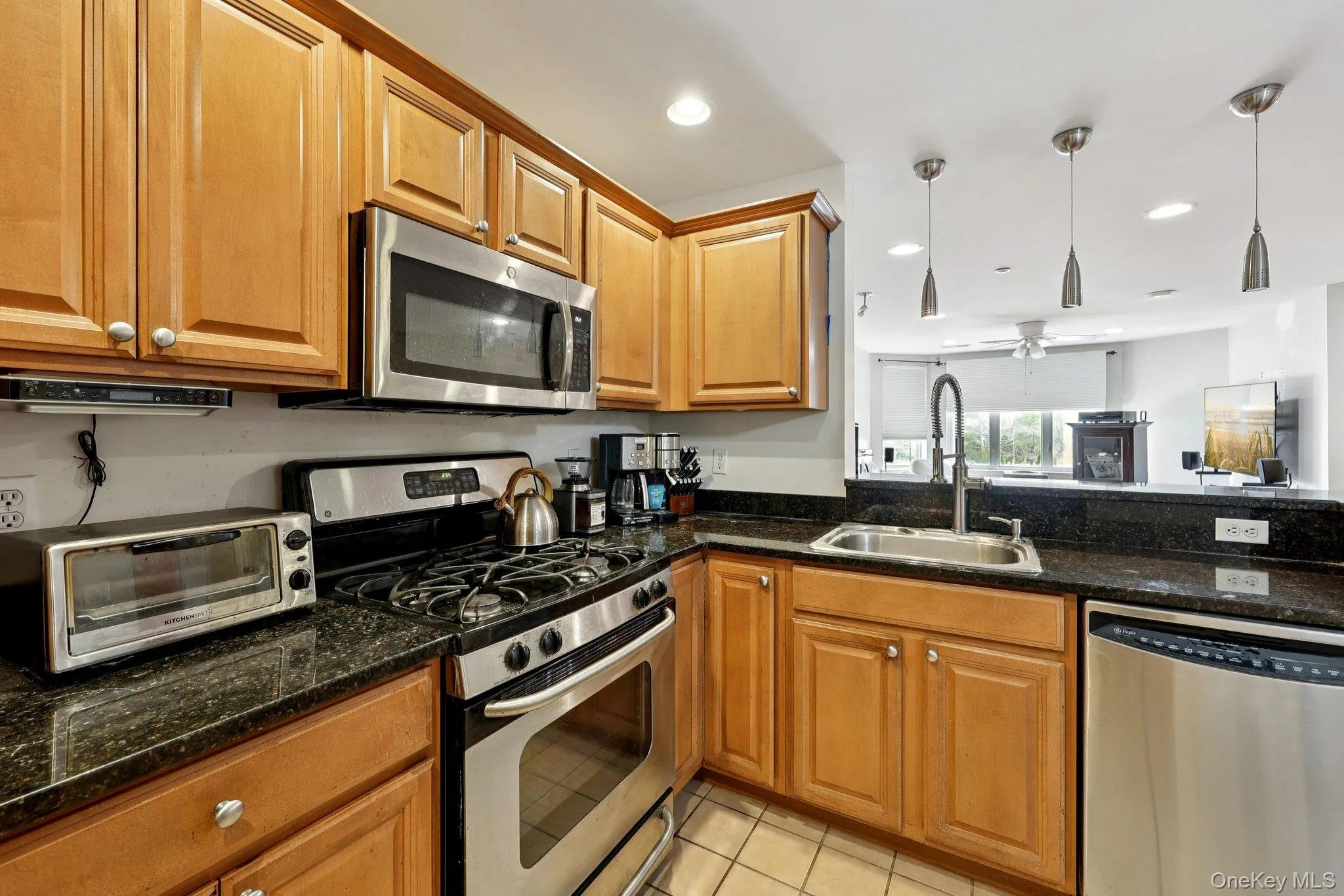 1220 Round Pointe Drive, Haverstraw, NY, 1 Bedroom Bedrooms, 4 Rooms Rooms,1 BathroomBathrooms,Residential,For Rent,Round Pointe,0,971378 1220 Round Pointe Drive, Haverstraw, NY, 1 Bedroom Bedrooms, 4 Rooms Rooms,1 BathroomBathrooms,Residential,For Rent,Round Pointe,0,971378