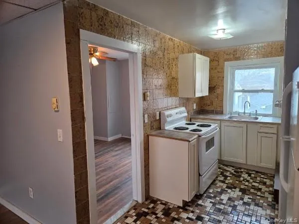 58 Main Street, Montgomery, NY, 1 Bedroom Bedrooms, 3 Rooms Rooms,1 BathroomBathrooms,Residential Lease,For Rent,Main,0,971413 58 Main Street, Montgomery, NY, 1 Bedroom Bedrooms, 3 Rooms Rooms,1 BathroomBathrooms,Residential Lease,For Rent,Main,0,971413