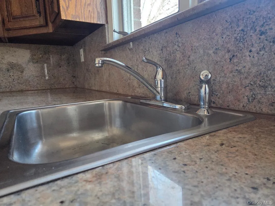 68 Kirkwood Road, North Hempstead, NY, 2 Bedrooms Bedrooms, 6 Rooms Rooms,1 BathroomBathrooms,Residential Lease,For Rent,Kirkwood,0,971419 68 Kirkwood Road, North Hempstead, NY, 2 Bedrooms Bedrooms, 6 Rooms Rooms,1 BathroomBathrooms,Residential Lease,For Rent,Kirkwood,0,971419