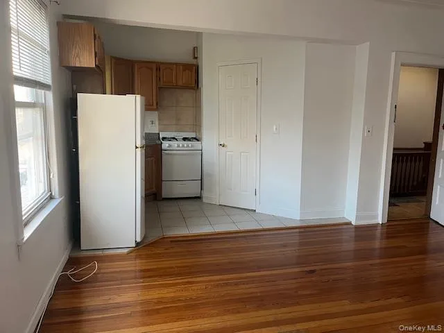 10415 92nd Avenue, New York, NY, 2 Rooms Rooms,1 BathroomBathrooms,Residential Lease,For Rent,92nd,0,971422 10415 92nd Avenue, New York, NY, 2 Rooms Rooms,1 BathroomBathrooms,Residential Lease,For Rent,92nd,0,971422