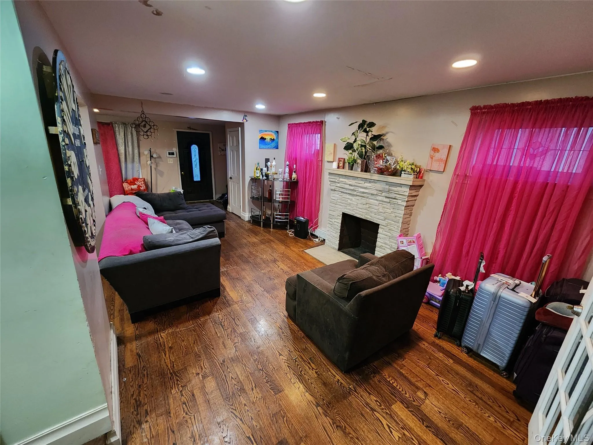 202-12 100th Avenue, New York, NY, 3 Bedrooms Bedrooms, 8 Rooms Rooms,2 BathroomsBathrooms,Residential,For Rent,100th,0,971429 202-12 100th Avenue, New York, NY, 3 Bedrooms Bedrooms, 8 Rooms Rooms,2 BathroomsBathrooms,Residential,For Rent,100th,0,971429