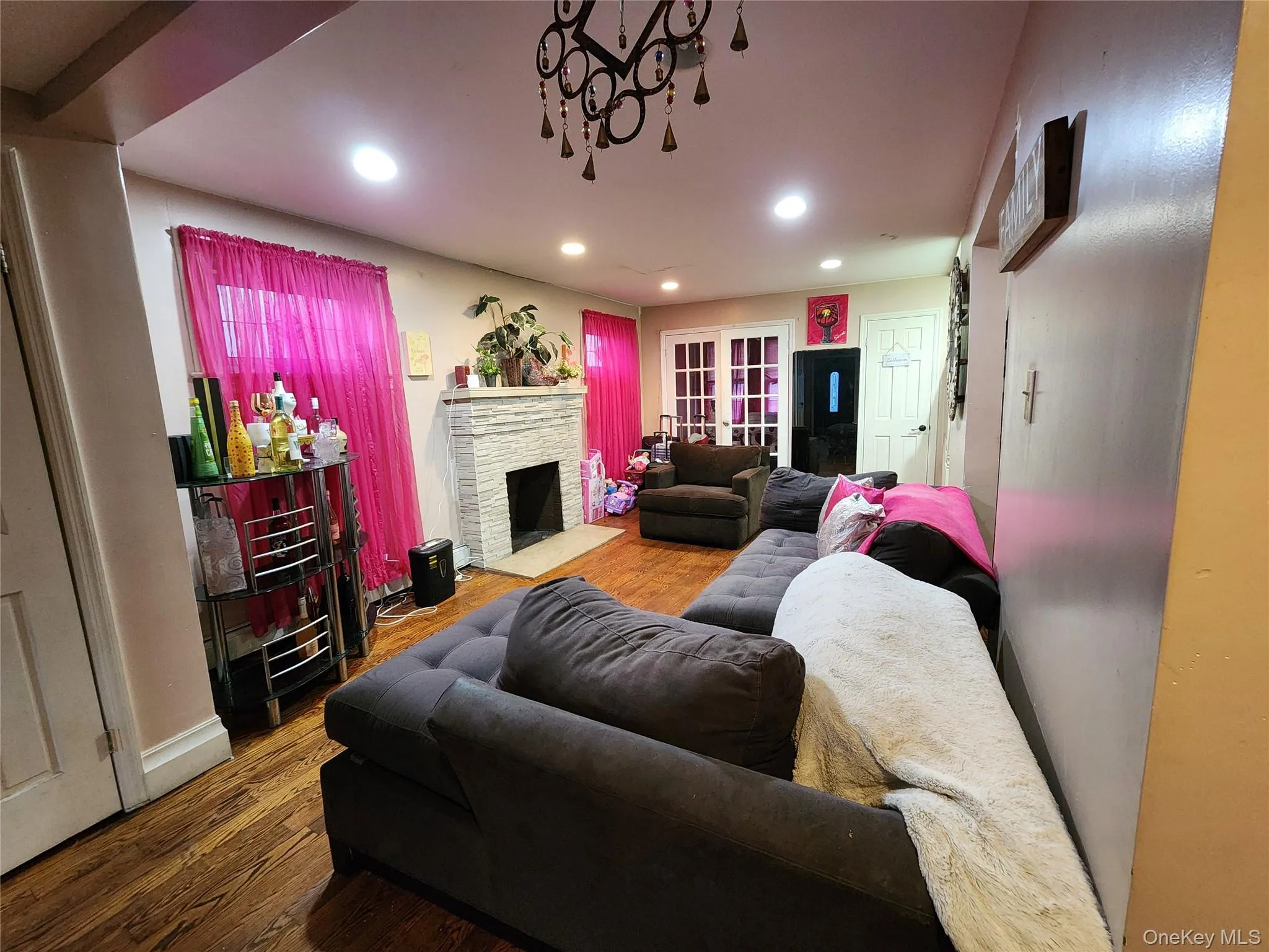 202-12 100th Avenue, New York, NY, 3 Bedrooms Bedrooms, 8 Rooms Rooms,2 BathroomsBathrooms,Residential,For Rent,100th,0,971429 202-12 100th Avenue, New York, NY, 3 Bedrooms Bedrooms, 8 Rooms Rooms,2 BathroomsBathrooms,Residential,For Rent,100th,0,971429