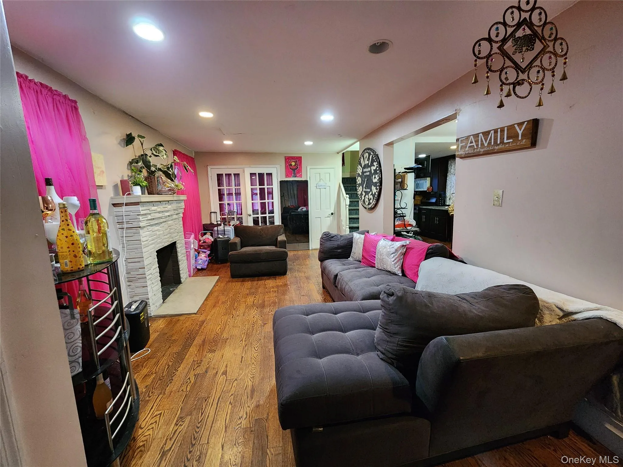 202-12 100th Avenue, New York, NY, 3 Bedrooms Bedrooms, 8 Rooms Rooms,2 BathroomsBathrooms,Residential,For Rent,100th,0,971429 202-12 100th Avenue, New York, NY, 3 Bedrooms Bedrooms, 8 Rooms Rooms,2 BathroomsBathrooms,Residential,For Rent,100th,0,971429