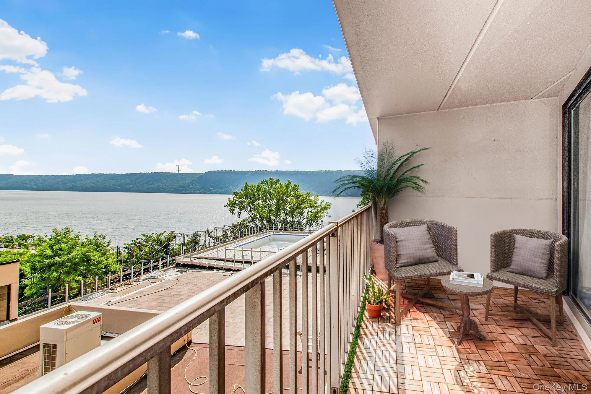 1155 Warburton Avenue, Yonkers, NY, 2 Rooms Rooms,1 BathroomBathrooms,Residential Lease,For Rent,Warburton,0,971440 1155 Warburton Avenue, Yonkers, NY, 2 Rooms Rooms,1 BathroomBathrooms,Residential Lease,For Rent,Warburton,0,971440