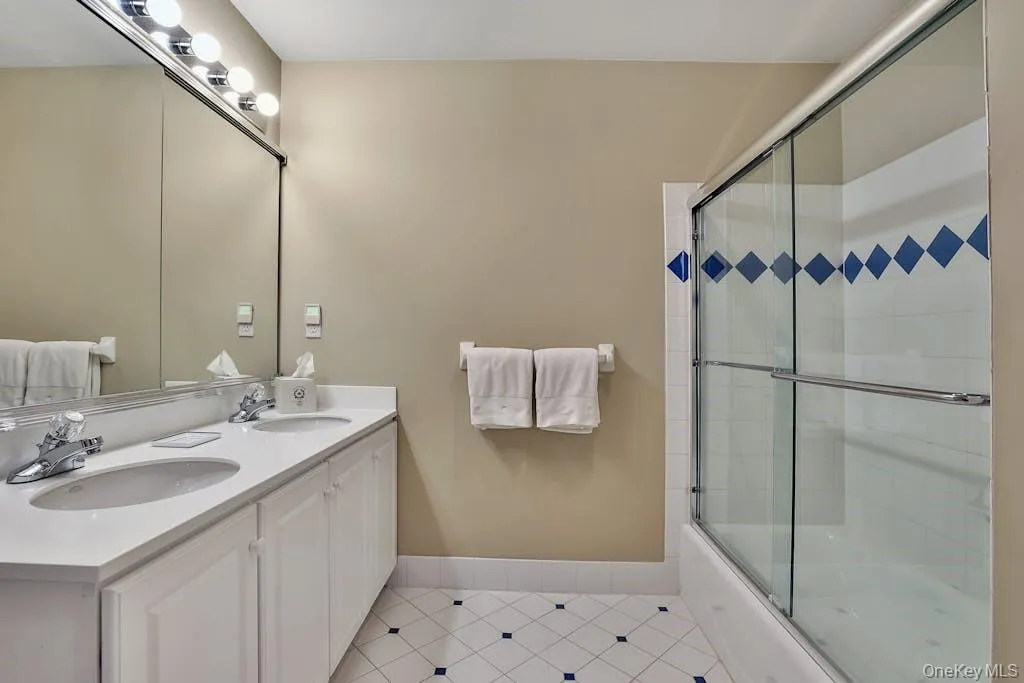 8 Caruso Place, North Castle, NY, 4 Bedrooms Bedrooms, 11 Rooms Rooms,3 BathroomsBathrooms,Residential Lease,For Rent,Caruso,0,971461 8 Caruso Place, North Castle, NY, 4 Bedrooms Bedrooms, 11 Rooms Rooms,3 BathroomsBathrooms,Residential Lease,For Rent,Caruso,0,971461