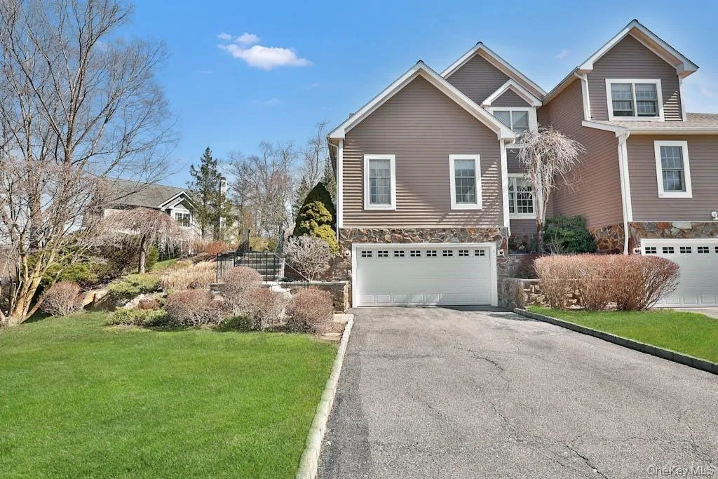 8 Caruso Place, North Castle, NY, 4 Bedrooms Bedrooms, 11 Rooms Rooms,3 BathroomsBathrooms,Residential Lease,For Rent,Caruso,0,971461 8 Caruso Place, North Castle, NY, 4 Bedrooms Bedrooms, 11 Rooms Rooms,3 BathroomsBathrooms,Residential Lease,For Rent,Caruso,0,971461