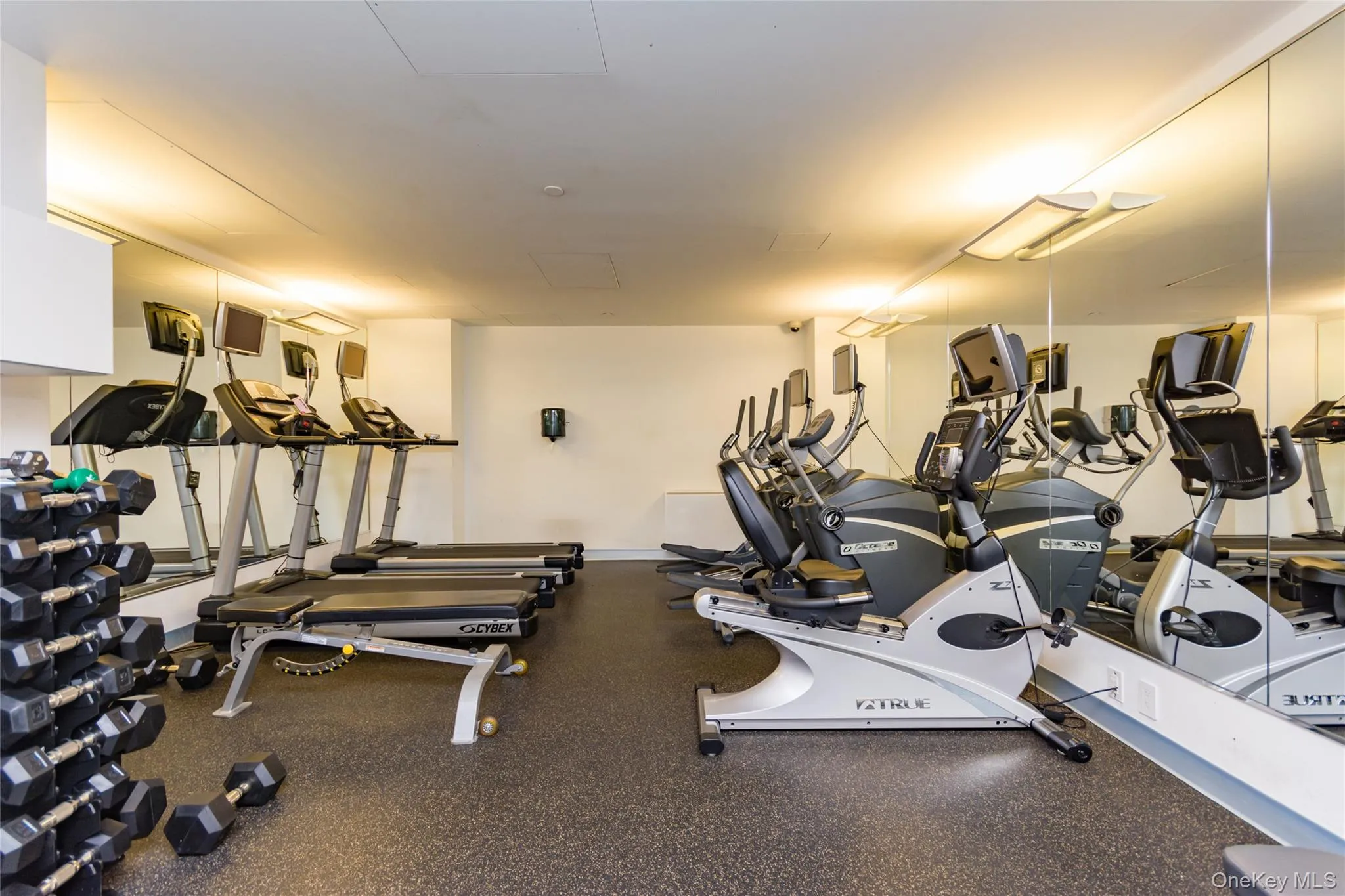 640 237th Street, New York, NY, 3 Bedrooms Bedrooms, 6 Rooms Rooms,3 BathroomsBathrooms,Residential Lease,For Rent,237th,0,971489 640 237th Street, New York, NY, 3 Bedrooms Bedrooms, 6 Rooms Rooms,3 BathroomsBathrooms,Residential Lease,For Rent,237th,0,971489
