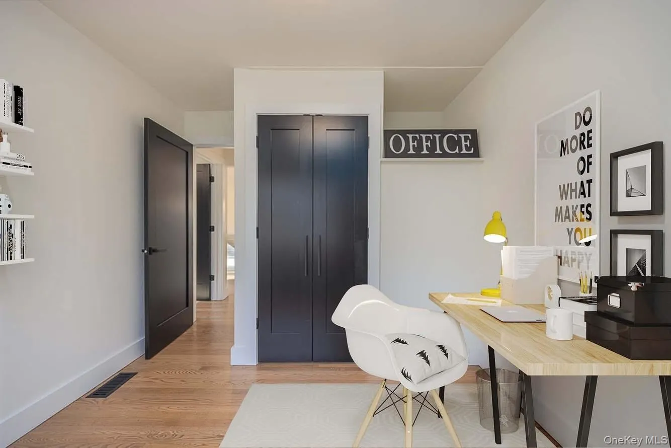 6 Indian Hill Lane, Orangetown, NY, 4 Bedrooms Bedrooms, 7 Rooms Rooms,2 BathroomsBathrooms,Residential Lease,For Rent,Indian Hill,0,971517 6 Indian Hill Lane, Orangetown, NY, 4 Bedrooms Bedrooms, 7 Rooms Rooms,2 BathroomsBathrooms,Residential Lease,For Rent,Indian Hill,0,971517