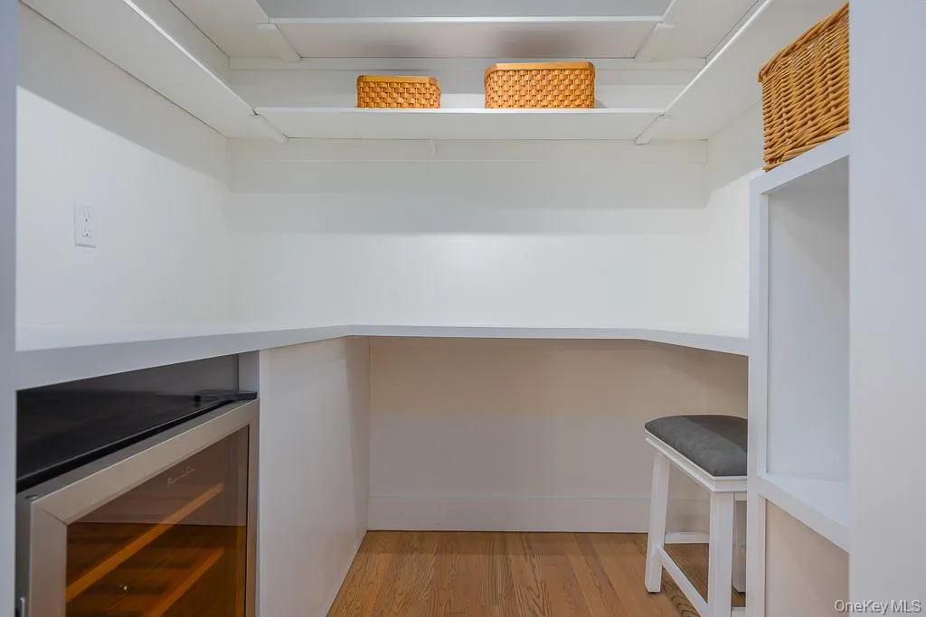 6 Indian Hill Lane, Orangetown, NY, 4 Bedrooms Bedrooms, 7 Rooms Rooms,2 BathroomsBathrooms,Residential Lease,For Rent,Indian Hill,0,971517 6 Indian Hill Lane, Orangetown, NY, 4 Bedrooms Bedrooms, 7 Rooms Rooms,2 BathroomsBathrooms,Residential Lease,For Rent,Indian Hill,0,971517