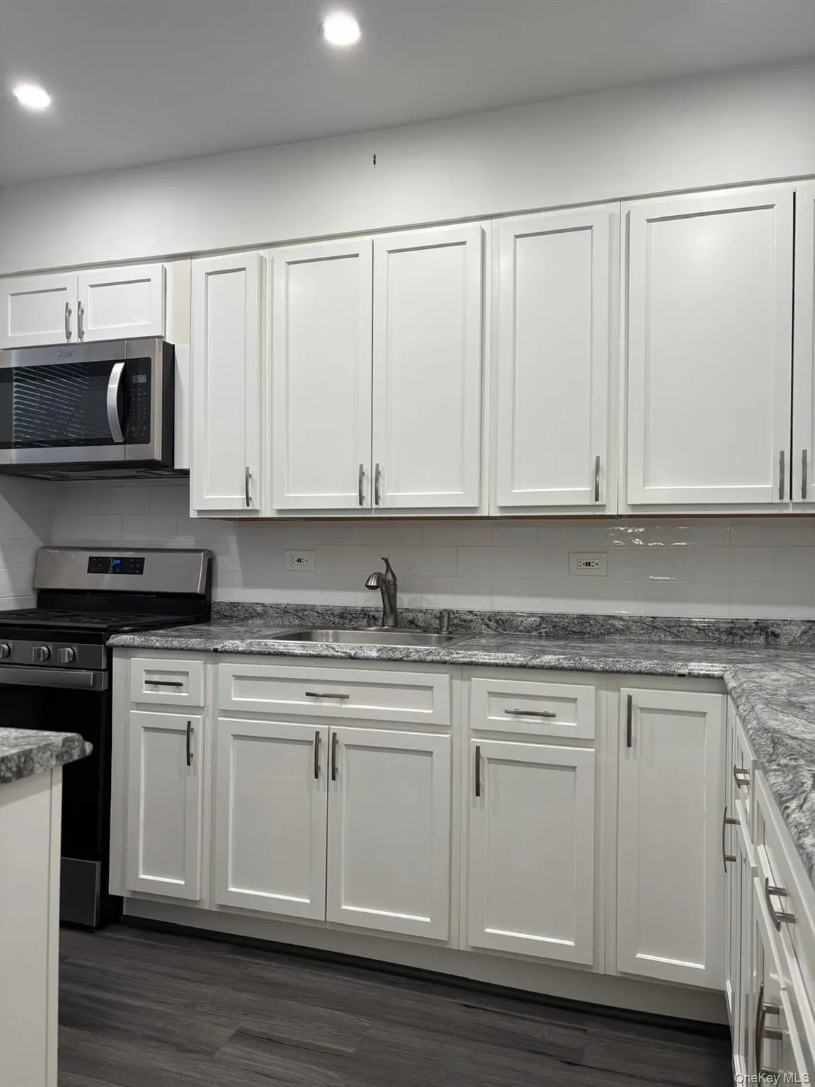 71-29 Myrtle Avenue, New York, NY, 3 Bedrooms Bedrooms, 6 Rooms Rooms,1 BathroomBathrooms,Residential Lease,For Rent,Myrtle,0,971518 71-29 Myrtle Avenue, New York, NY, 3 Bedrooms Bedrooms, 6 Rooms Rooms,1 BathroomBathrooms,Residential Lease,For Rent,Myrtle,0,971518