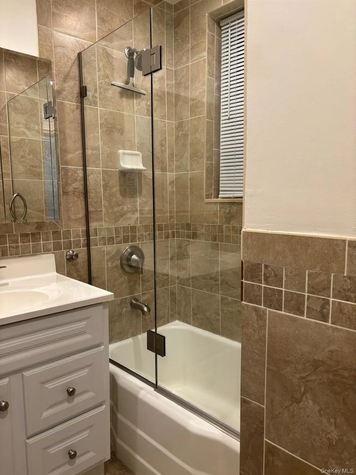 71-29 Myrtle Avenue, New York, NY, 3 Bedrooms Bedrooms, 6 Rooms Rooms,1 BathroomBathrooms,Residential Lease,For Rent,Myrtle,0,971518 71-29 Myrtle Avenue, New York, NY, 3 Bedrooms Bedrooms, 6 Rooms Rooms,1 BathroomBathrooms,Residential Lease,For Rent,Myrtle,0,971518