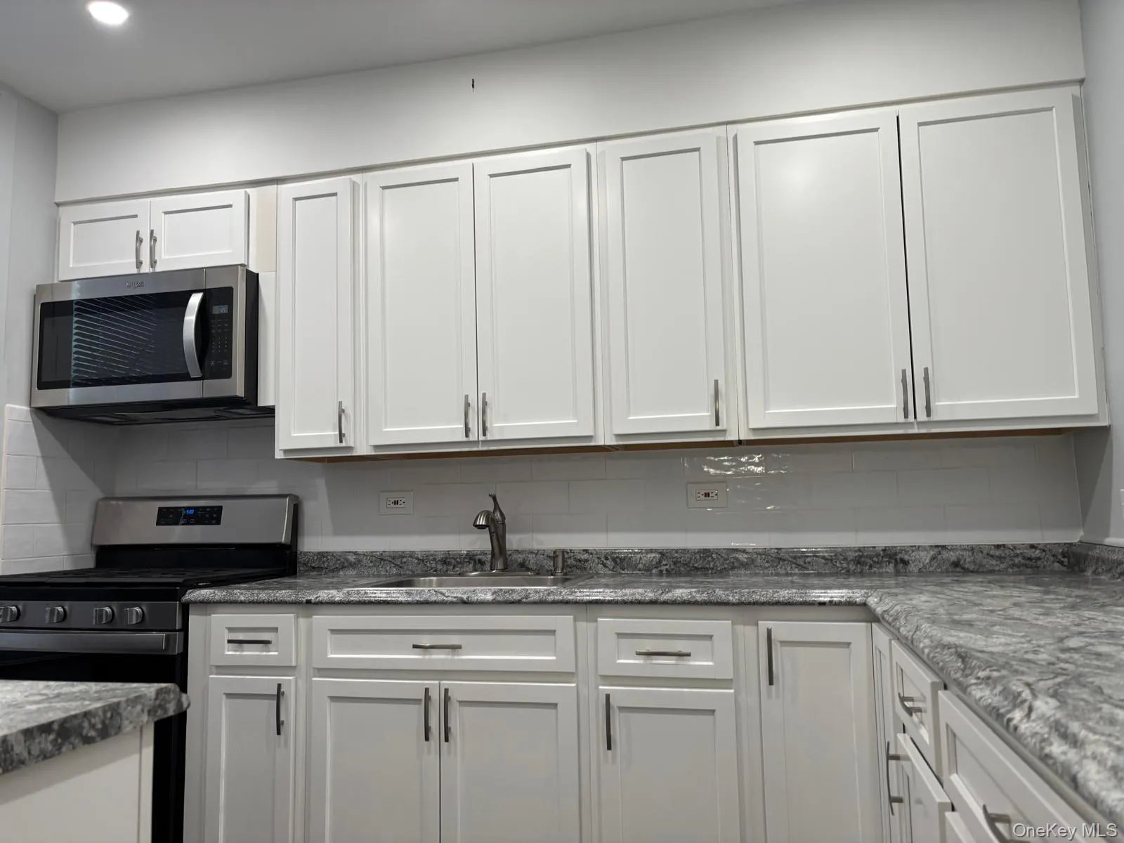 71-29 Myrtle Avenue, New York, NY, 3 Bedrooms Bedrooms, 6 Rooms Rooms,1 BathroomBathrooms,Residential Lease,For Rent,Myrtle,0,971518 71-29 Myrtle Avenue, New York, NY, 3 Bedrooms Bedrooms, 6 Rooms Rooms,1 BathroomBathrooms,Residential Lease,For Rent,Myrtle,0,971518