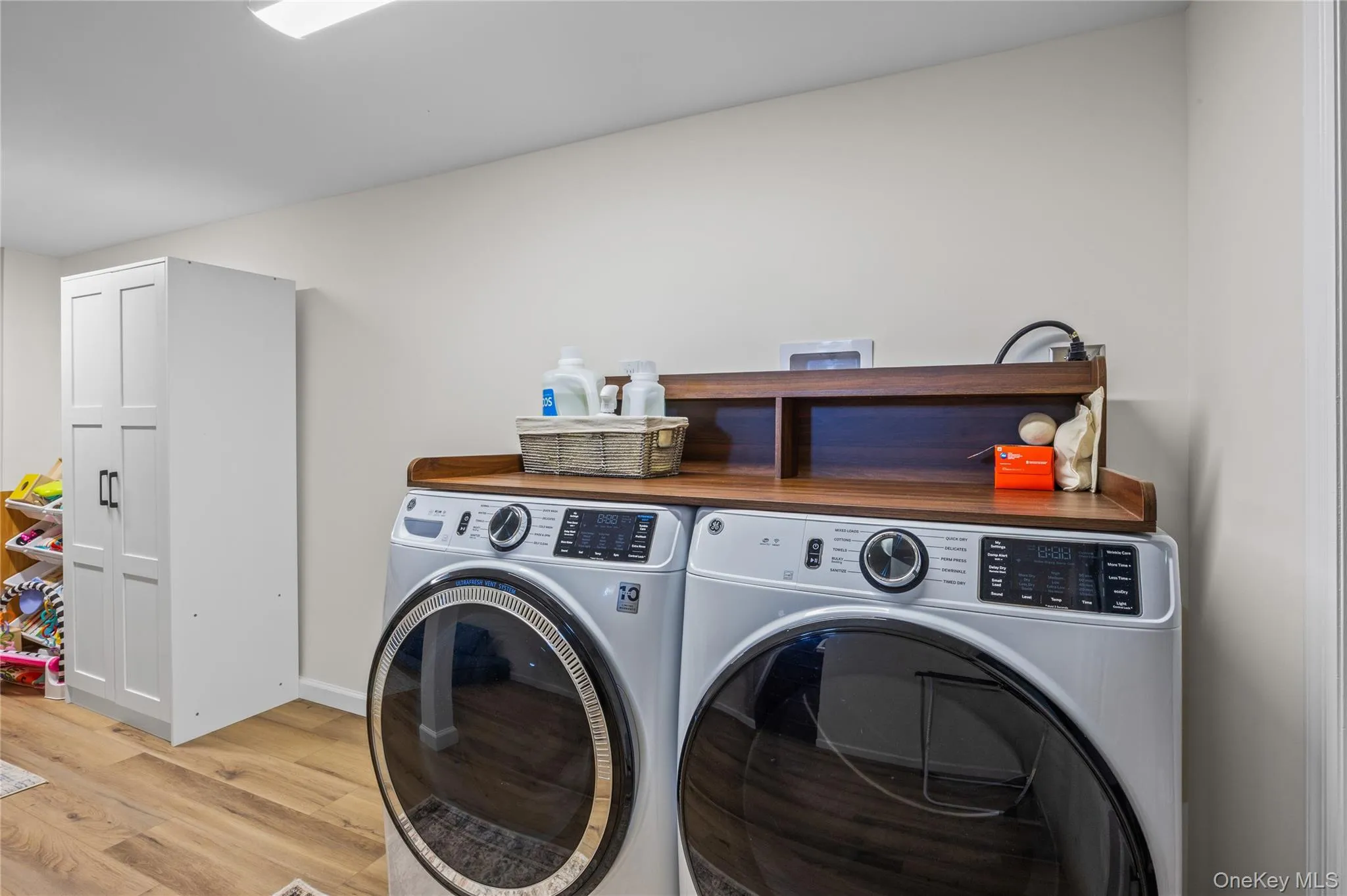 210 Norwood Avenue, Brookhaven, NY, 3 Bedrooms Bedrooms, 7 Rooms Rooms,1 BathroomBathrooms,Residential,For Rent,Norwood,0,971521 210 Norwood Avenue, Brookhaven, NY, 3 Bedrooms Bedrooms, 7 Rooms Rooms,1 BathroomBathrooms,Residential,For Rent,Norwood,0,971521