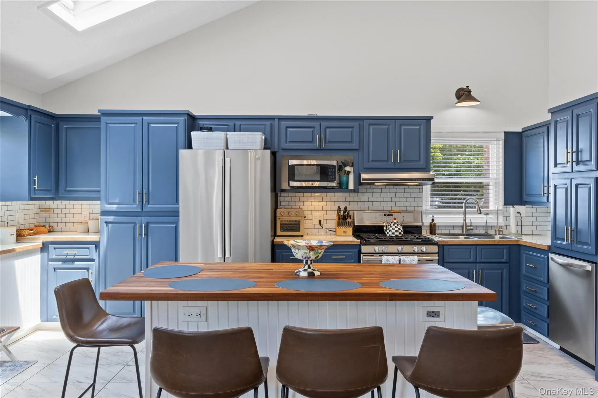 210 Norwood Avenue, Brookhaven, NY, 3 Bedrooms Bedrooms, 7 Rooms Rooms,1 BathroomBathrooms,Residential,For Rent,Norwood,0,971521 210 Norwood Avenue, Brookhaven, NY, 3 Bedrooms Bedrooms, 7 Rooms Rooms,1 BathroomBathrooms,Residential,For Rent,Norwood,0,971521