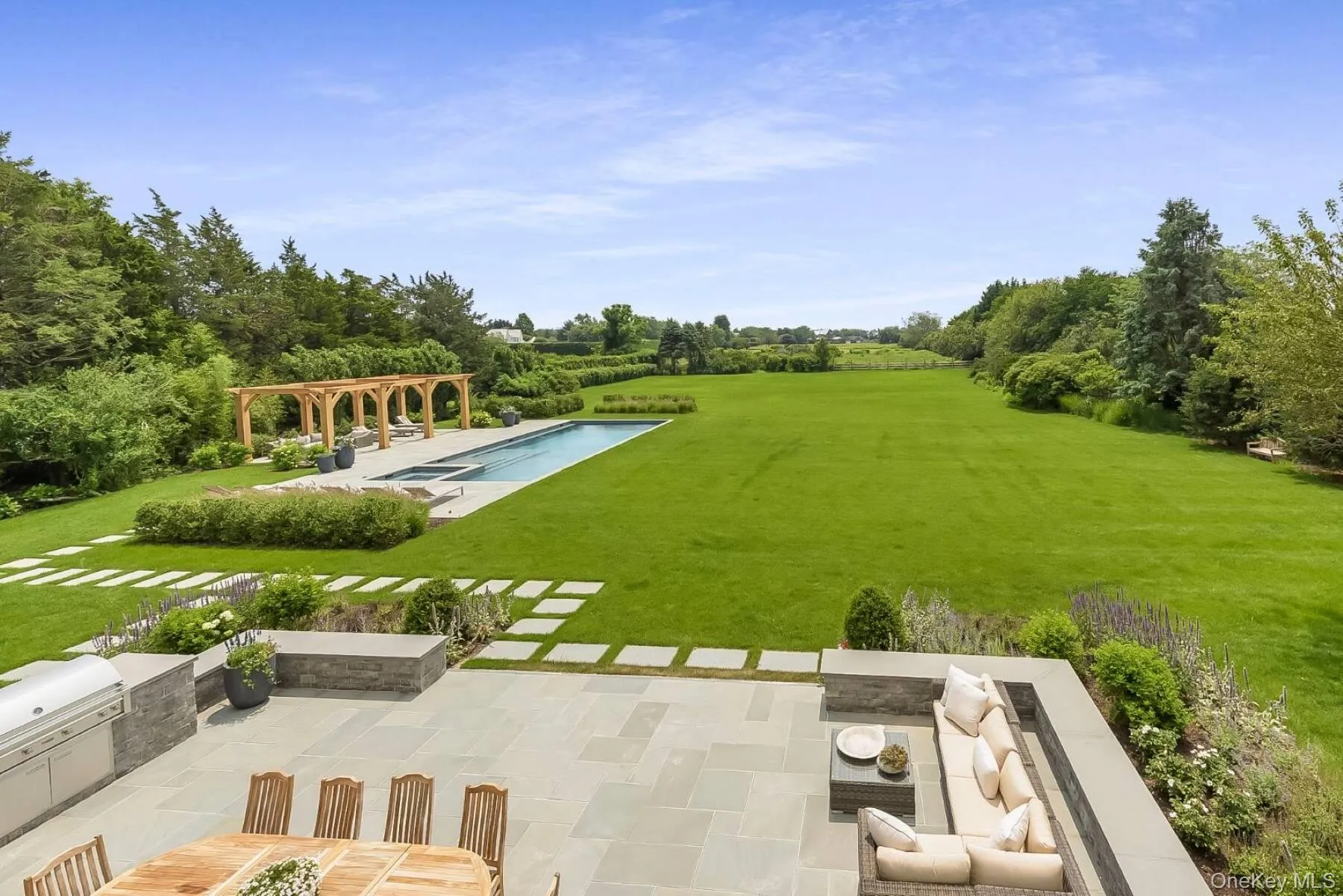 571 Pauls Lane, Southampton, NY, 7 Bedrooms Bedrooms, 15 Rooms Rooms,7 BathroomsBathrooms,Residential Lease,For Rent,Pauls,0,971552 571 Pauls Lane, Southampton, NY, 7 Bedrooms Bedrooms, 15 Rooms Rooms,7 BathroomsBathrooms,Residential Lease,For Rent,Pauls,0,971552