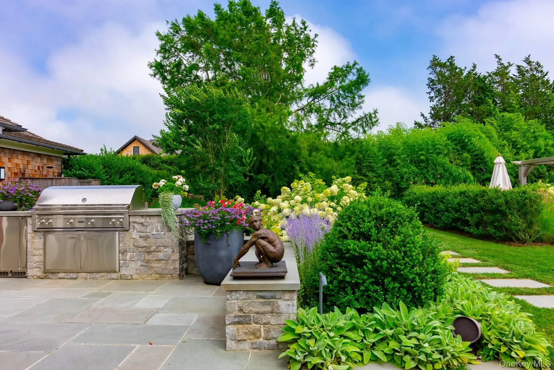 571 Pauls Lane, Southampton, NY, 7 Bedrooms Bedrooms, 15 Rooms Rooms,7 BathroomsBathrooms,Residential Lease,For Rent,Pauls,0,971552 571 Pauls Lane, Southampton, NY, 7 Bedrooms Bedrooms, 15 Rooms Rooms,7 BathroomsBathrooms,Residential Lease,For Rent,Pauls,0,971552