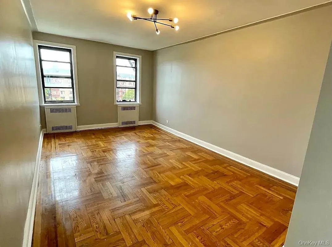 4037 77th Street, New York, NY, 1 Bedroom Bedrooms, 4 Rooms Rooms,1 BathroomBathrooms,Residential Lease,For Rent,77th,0,971553 4037 77th Street, New York, NY, 1 Bedroom Bedrooms, 4 Rooms Rooms,1 BathroomBathrooms,Residential Lease,For Rent,77th,0,971553