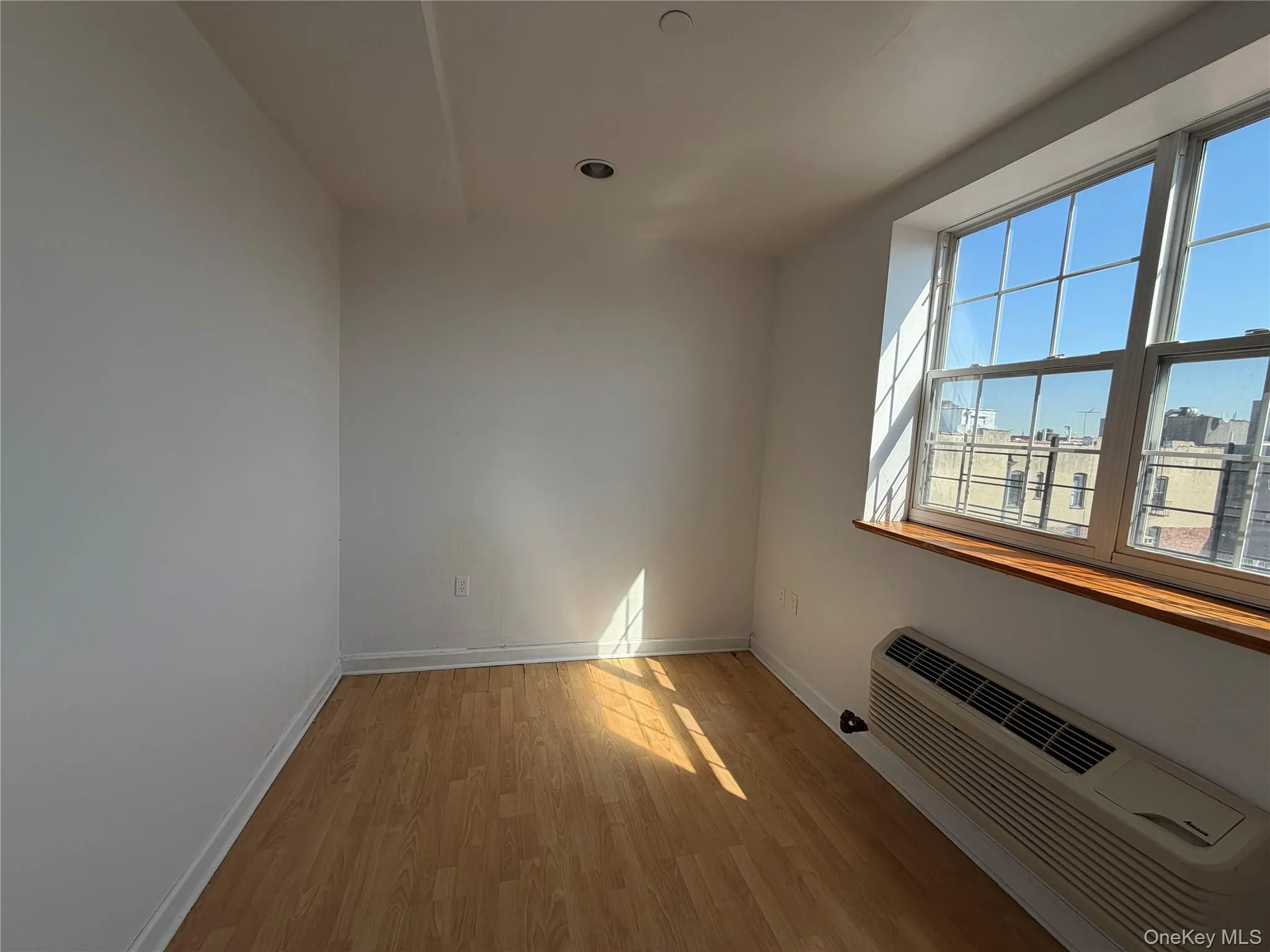 2381 Belmont Avenue, New York, NY, 3 Bedrooms Bedrooms, 6 Rooms Rooms,1 BathroomBathrooms,Residential Lease,For Rent,Belmont,0,971560 2381 Belmont Avenue, New York, NY, 3 Bedrooms Bedrooms, 6 Rooms Rooms,1 BathroomBathrooms,Residential Lease,For Rent,Belmont,0,971560