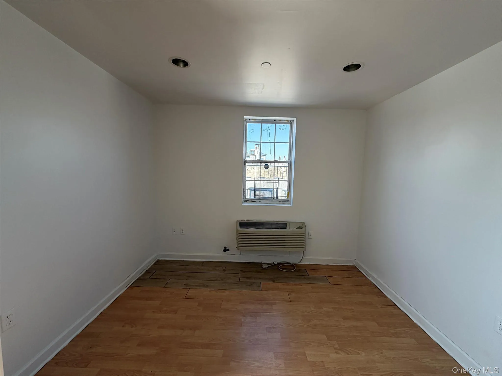 2381 Belmont Avenue, New York, NY, 3 Bedrooms Bedrooms, 6 Rooms Rooms,1 BathroomBathrooms,Residential Lease,For Rent,Belmont,0,971560 2381 Belmont Avenue, New York, NY, 3 Bedrooms Bedrooms, 6 Rooms Rooms,1 BathroomBathrooms,Residential Lease,For Rent,Belmont,0,971560