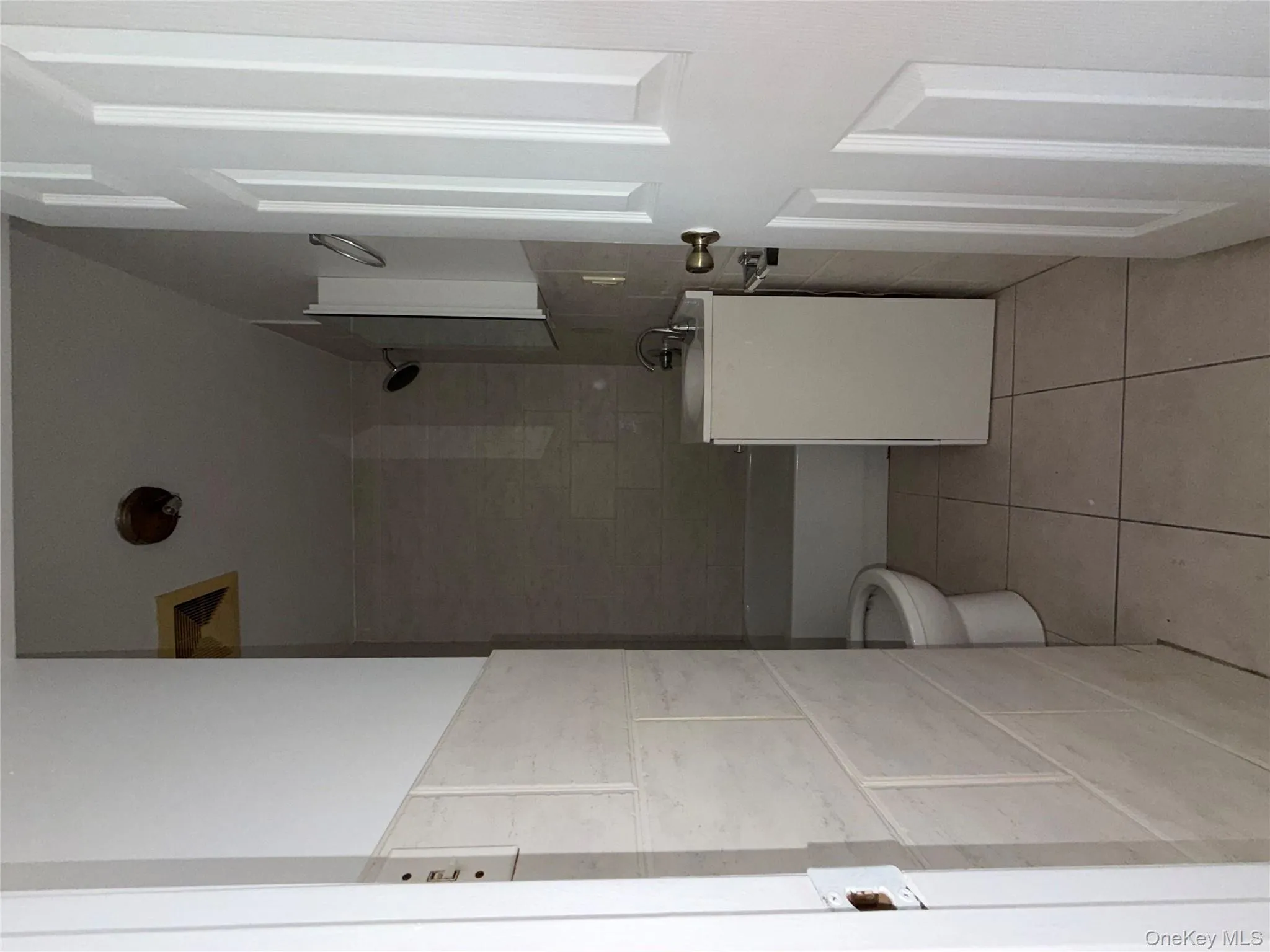 2381 Belmont Avenue, New York, NY, 3 Bedrooms Bedrooms, 6 Rooms Rooms,1 BathroomBathrooms,Residential Lease,For Rent,Belmont,0,971560 2381 Belmont Avenue, New York, NY, 3 Bedrooms Bedrooms, 6 Rooms Rooms,1 BathroomBathrooms,Residential Lease,For Rent,Belmont,0,971560