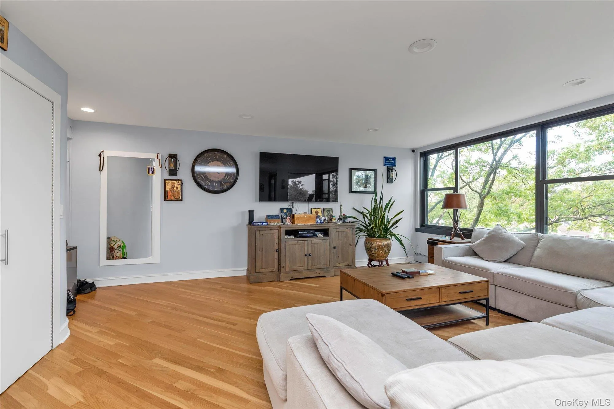 9-05 162 Street, New York, NY, 1 Bedroom Bedrooms, 4 Rooms Rooms,1 BathroomBathrooms,Residential,For Rent,162,0,971570 9-05 162 Street, New York, NY, 1 Bedroom Bedrooms, 4 Rooms Rooms,1 BathroomBathrooms,Residential,For Rent,162,0,971570