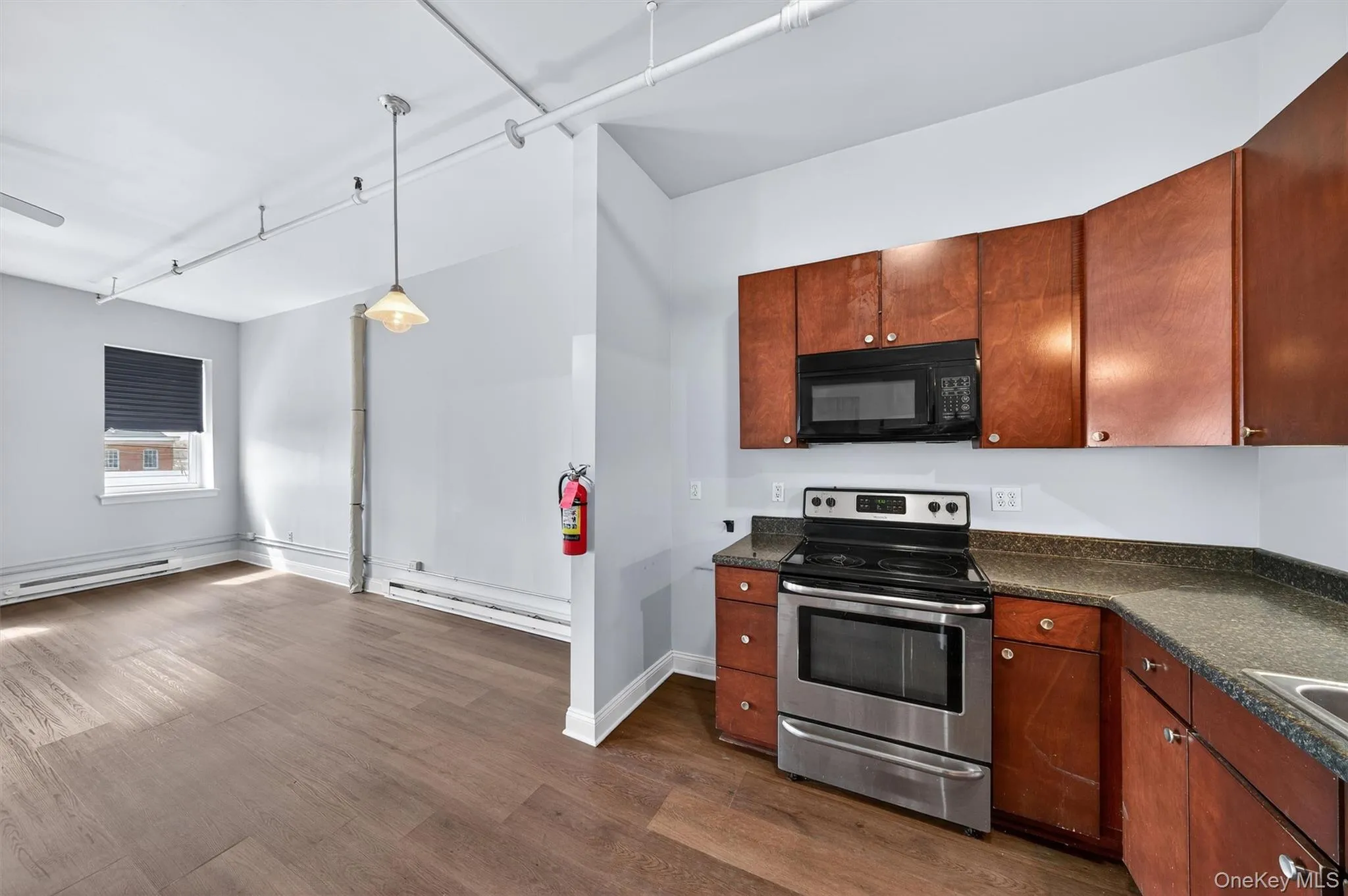 23 Main Street, Middletown, NY, 1 Bedroom Bedrooms, 3 Rooms Rooms,1 BathroomBathrooms,Residential Lease,For Rent,Main,0,971576 23 Main Street, Middletown, NY, 1 Bedroom Bedrooms, 3 Rooms Rooms,1 BathroomBathrooms,Residential Lease,For Rent,Main,0,971576