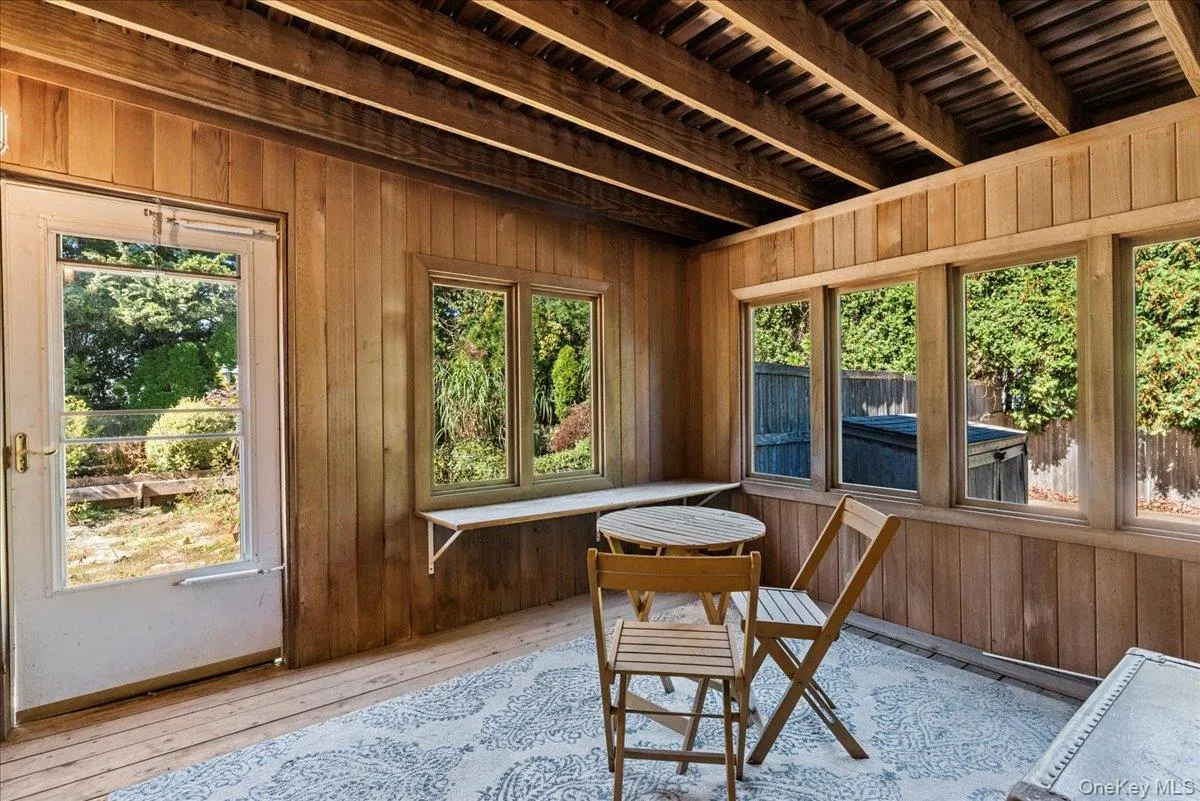 20 Alanson Lane, Southampton, NY, 6 Bedrooms Bedrooms, 10 Rooms Rooms,3 BathroomsBathrooms,Residential Lease,For Rent,Alanson,0,971585 20 Alanson Lane, Southampton, NY, 6 Bedrooms Bedrooms, 10 Rooms Rooms,3 BathroomsBathrooms,Residential Lease,For Rent,Alanson,0,971585