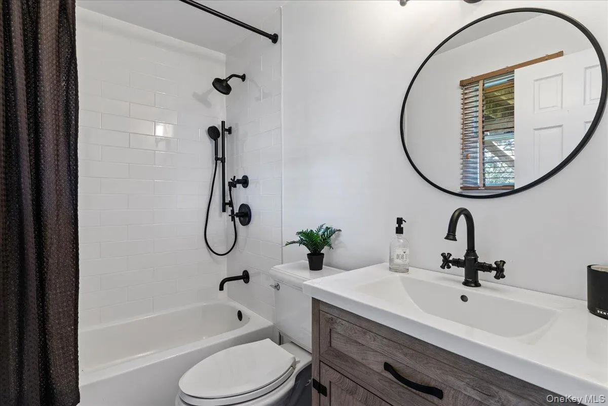 20 Alanson Lane, Southampton, NY, 6 Bedrooms Bedrooms, 10 Rooms Rooms,3 BathroomsBathrooms,Residential Lease,For Rent,Alanson,0,971585 20 Alanson Lane, Southampton, NY, 6 Bedrooms Bedrooms, 10 Rooms Rooms,3 BathroomsBathrooms,Residential Lease,For Rent,Alanson,0,971585