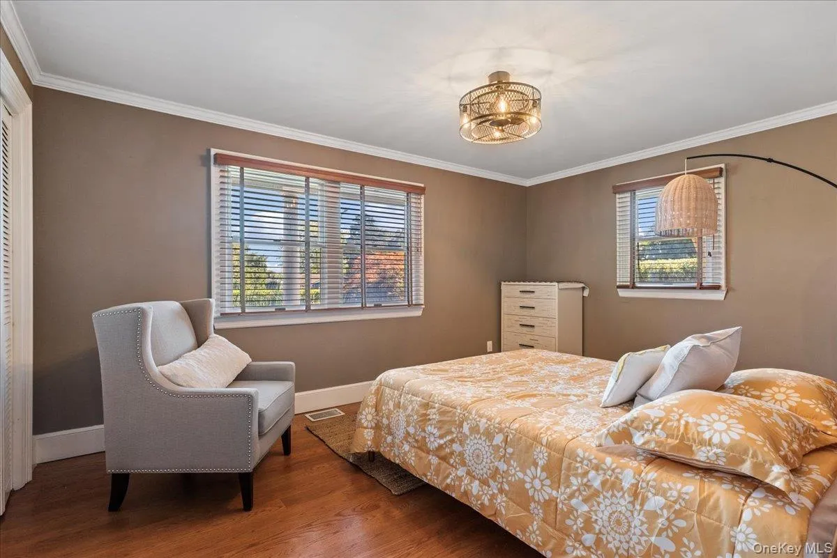 20 Alanson Lane, Southampton, NY, 6 Bedrooms Bedrooms, 10 Rooms Rooms,3 BathroomsBathrooms,Residential Lease,For Rent,Alanson,0,971585 20 Alanson Lane, Southampton, NY, 6 Bedrooms Bedrooms, 10 Rooms Rooms,3 BathroomsBathrooms,Residential Lease,For Rent,Alanson,0,971585
