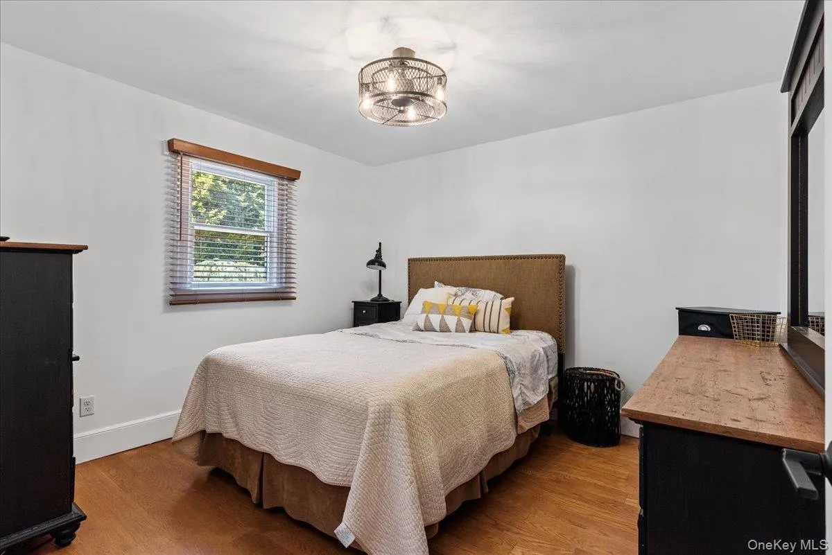 20 Alanson Lane, Southampton, NY, 6 Bedrooms Bedrooms, 10 Rooms Rooms,3 BathroomsBathrooms,Residential Lease,For Rent,Alanson,0,971585 20 Alanson Lane, Southampton, NY, 6 Bedrooms Bedrooms, 10 Rooms Rooms,3 BathroomsBathrooms,Residential Lease,For Rent,Alanson,0,971585