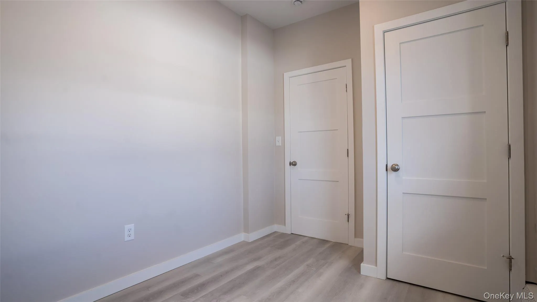 4001 Broadway, Hempstead, NY, 3 Bedrooms Bedrooms, 5 Rooms Rooms,1 BathroomBathrooms,Residential Lease,For Rent,Broadway,0,971588 4001 Broadway, Hempstead, NY, 3 Bedrooms Bedrooms, 5 Rooms Rooms,1 BathroomBathrooms,Residential Lease,For Rent,Broadway,0,971588