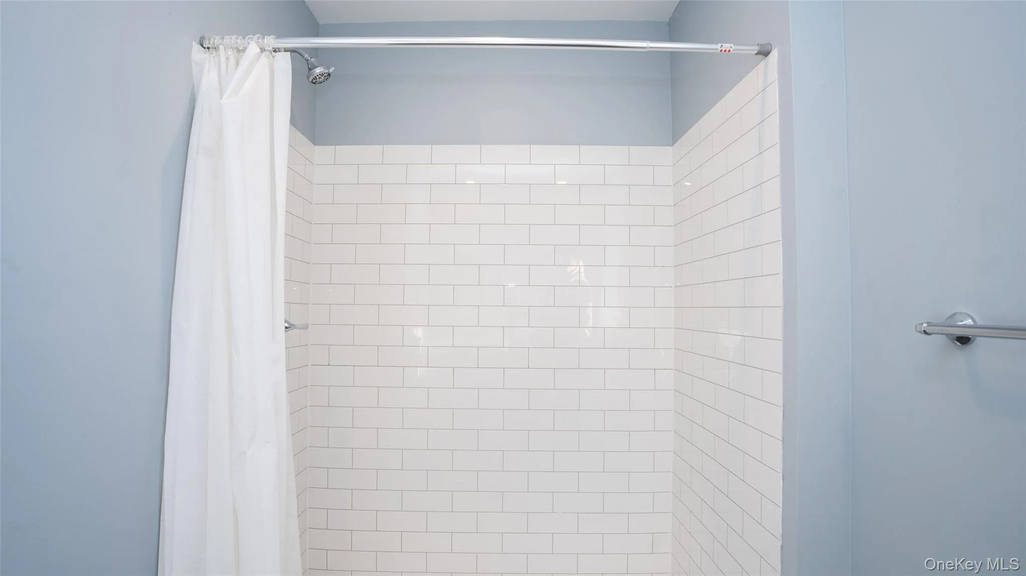 4001 Broadway, Hempstead, NY, 3 Bedrooms Bedrooms, 5 Rooms Rooms,1 BathroomBathrooms,Residential Lease,For Rent,Broadway,0,971588 4001 Broadway, Hempstead, NY, 3 Bedrooms Bedrooms, 5 Rooms Rooms,1 BathroomBathrooms,Residential Lease,For Rent,Broadway,0,971588
