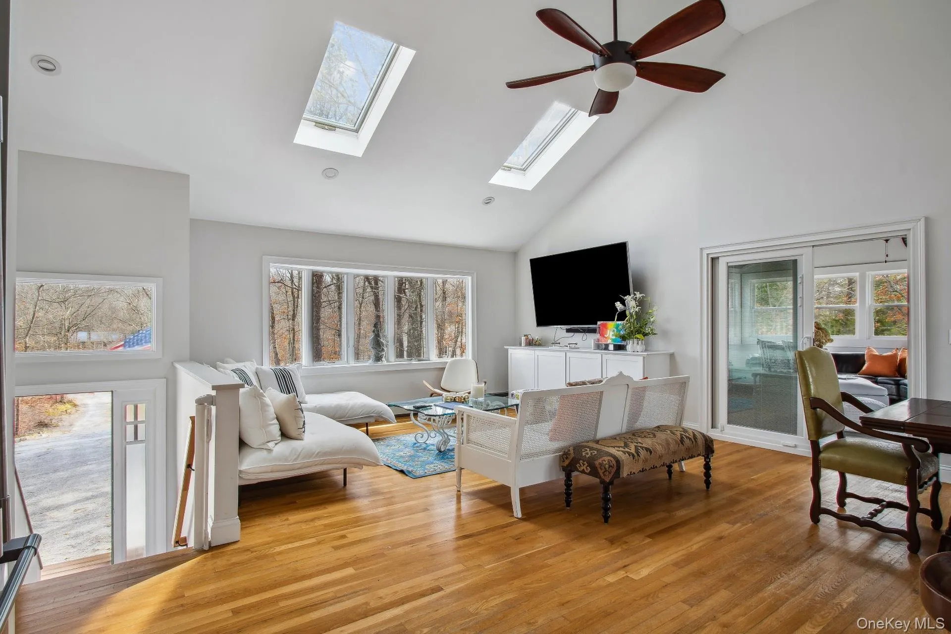 30 Squires Boulevard, Southampton, NY, 4 Bedrooms Bedrooms, 8 Rooms Rooms,3 BathroomsBathrooms,Residential Lease,For Rent,Squires,0,971589 30 Squires Boulevard, Southampton, NY, 4 Bedrooms Bedrooms, 8 Rooms Rooms,3 BathroomsBathrooms,Residential Lease,For Rent,Squires,0,971589