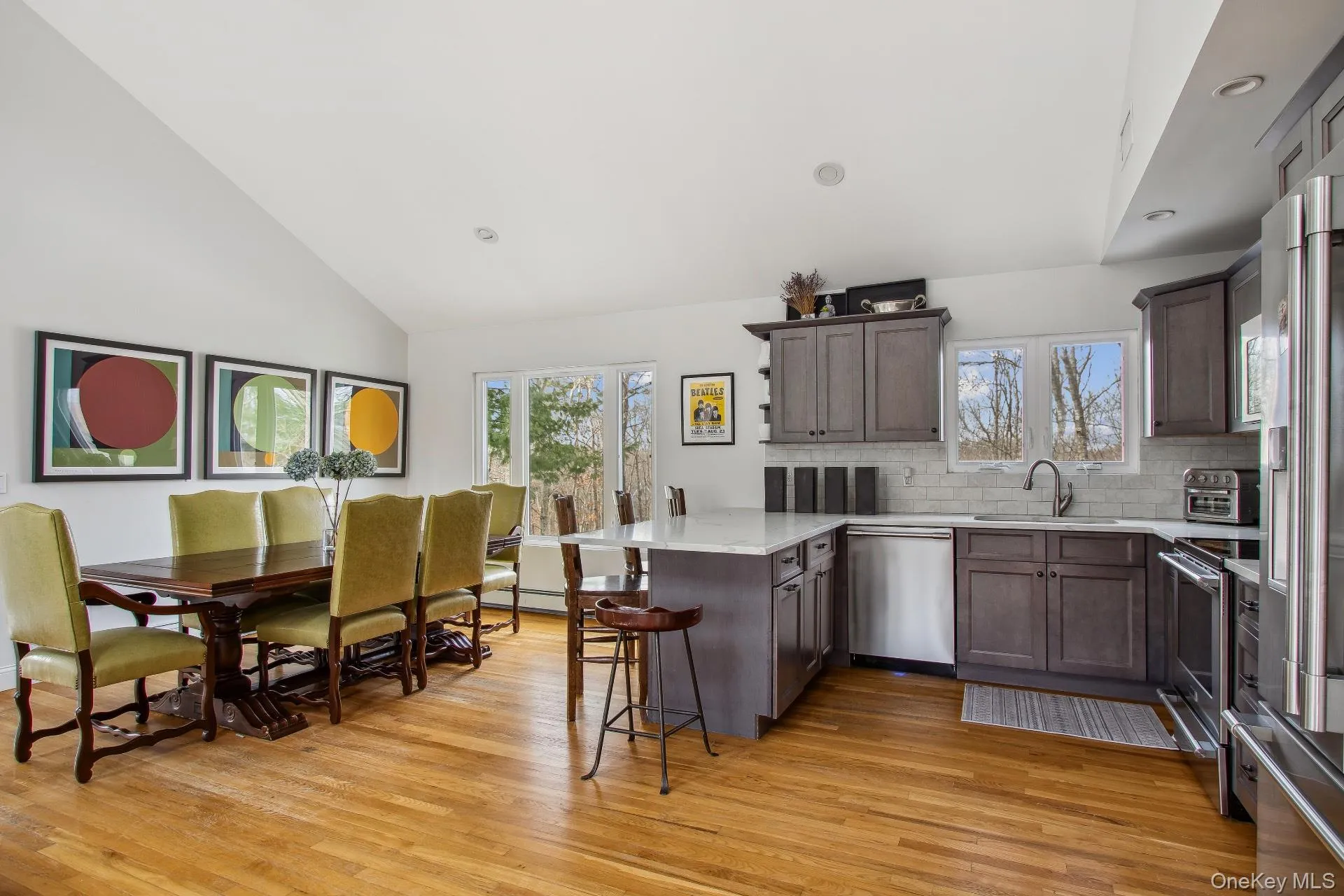 30 Squires Boulevard, Southampton, NY, 4 Bedrooms Bedrooms, 8 Rooms Rooms,3 BathroomsBathrooms,Residential Lease,For Rent,Squires,0,971589 30 Squires Boulevard, Southampton, NY, 4 Bedrooms Bedrooms, 8 Rooms Rooms,3 BathroomsBathrooms,Residential Lease,For Rent,Squires,0,971589