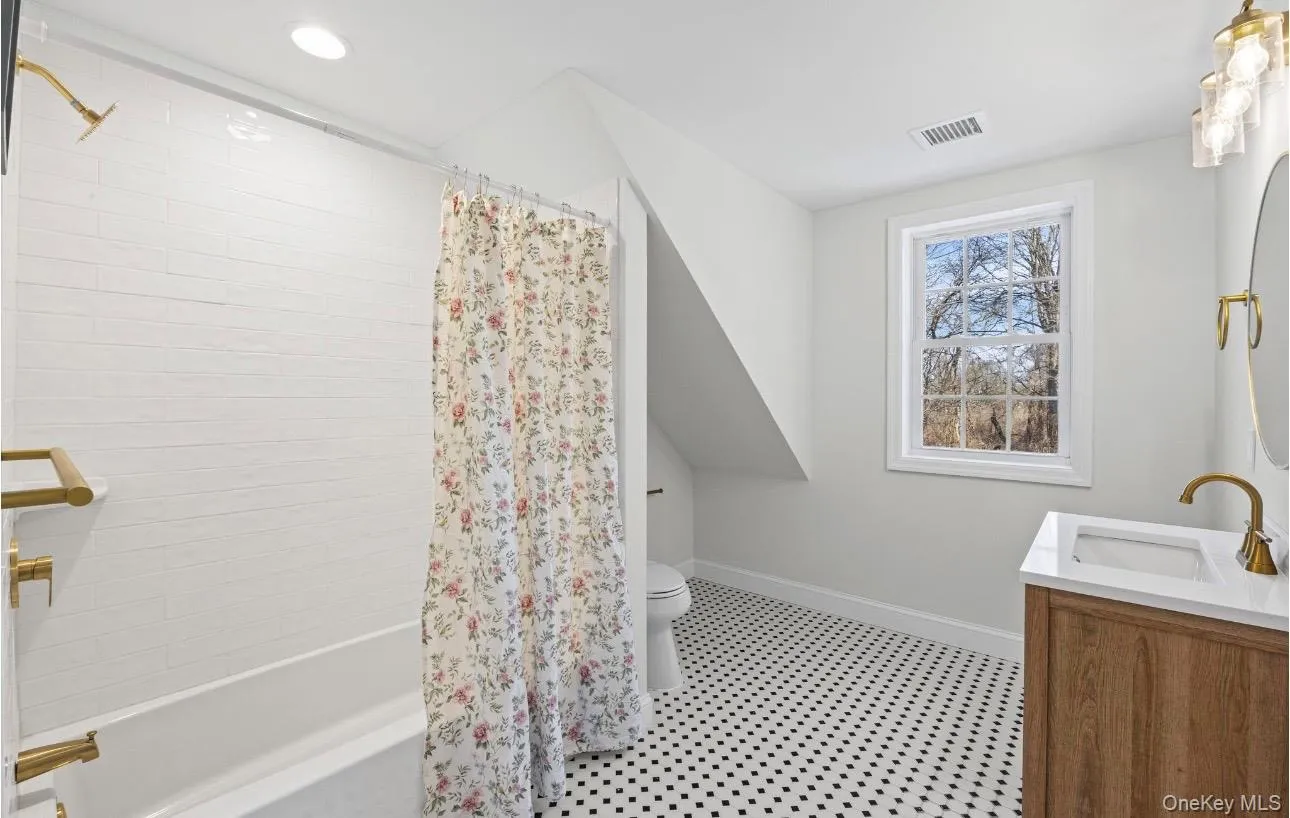 54 Hayground Road, Southampton, NY, 4 Bedrooms Bedrooms, 7 Rooms Rooms,2 BathroomsBathrooms,Residential,For Rent,Hayground,0,971595 54 Hayground Road, Southampton, NY, 4 Bedrooms Bedrooms, 7 Rooms Rooms,2 BathroomsBathrooms,Residential,For Rent,Hayground,0,971595