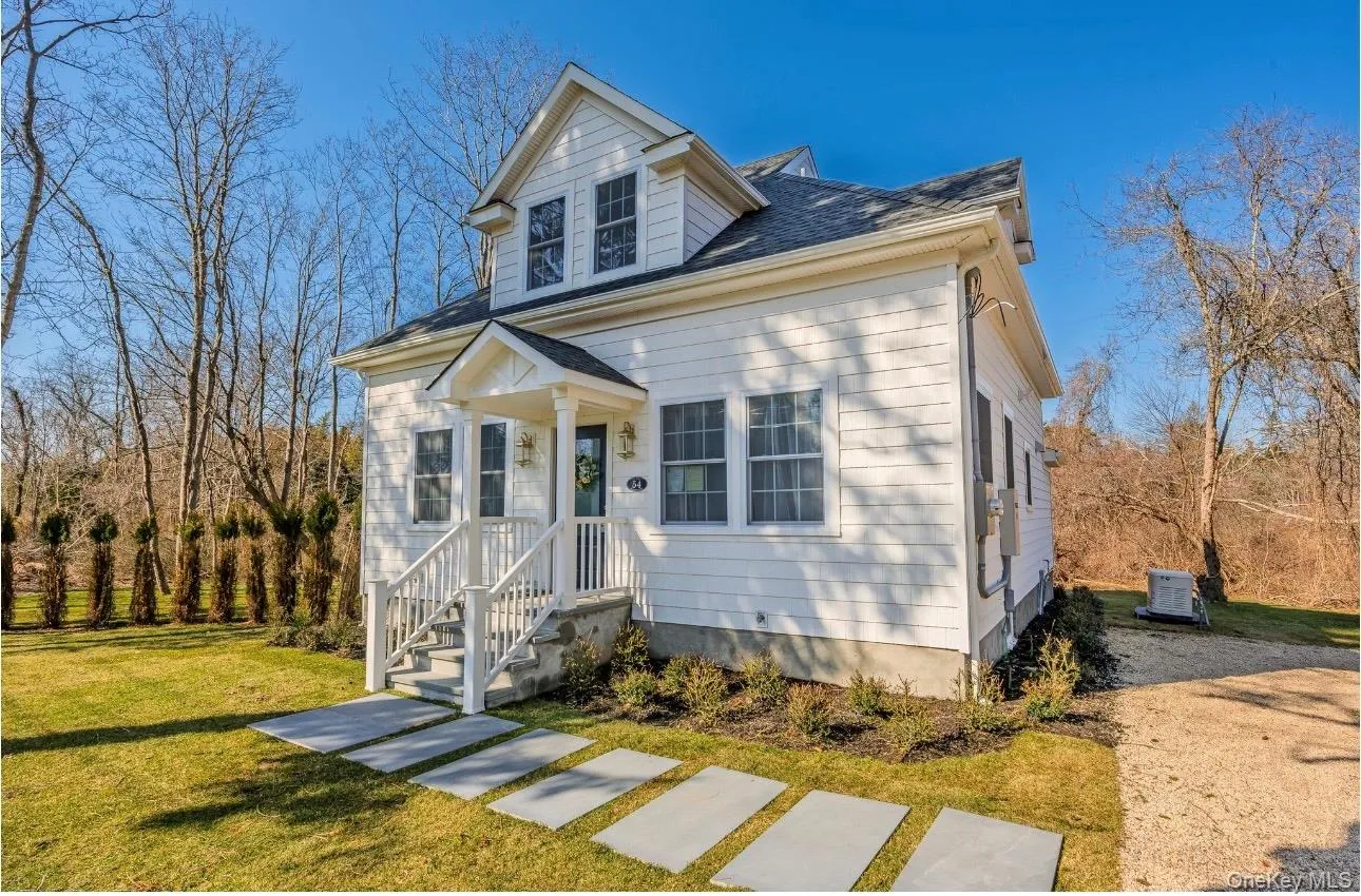 54 Hayground Road, Southampton, NY, 4 Bedrooms Bedrooms, 7 Rooms Rooms,2 BathroomsBathrooms,Residential,For Rent,Hayground,0,971595 54 Hayground Road, Southampton, NY, 4 Bedrooms Bedrooms, 7 Rooms Rooms,2 BathroomsBathrooms,Residential,For Rent,Hayground,0,971595