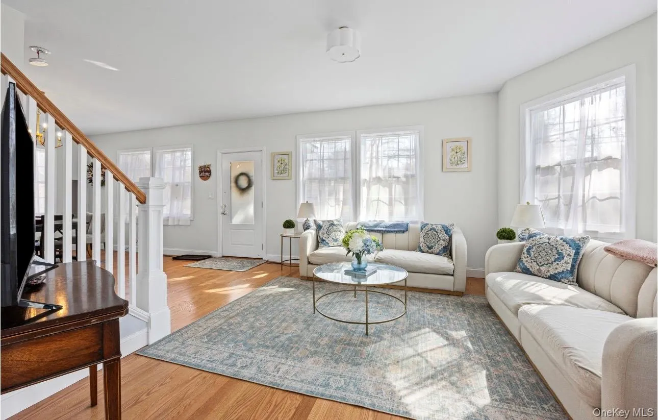 54 Hayground Road, Southampton, NY, 4 Bedrooms Bedrooms, 7 Rooms Rooms,2 BathroomsBathrooms,Residential,For Rent,Hayground,0,971595 54 Hayground Road, Southampton, NY, 4 Bedrooms Bedrooms, 7 Rooms Rooms,2 BathroomsBathrooms,Residential,For Rent,Hayground,0,971595