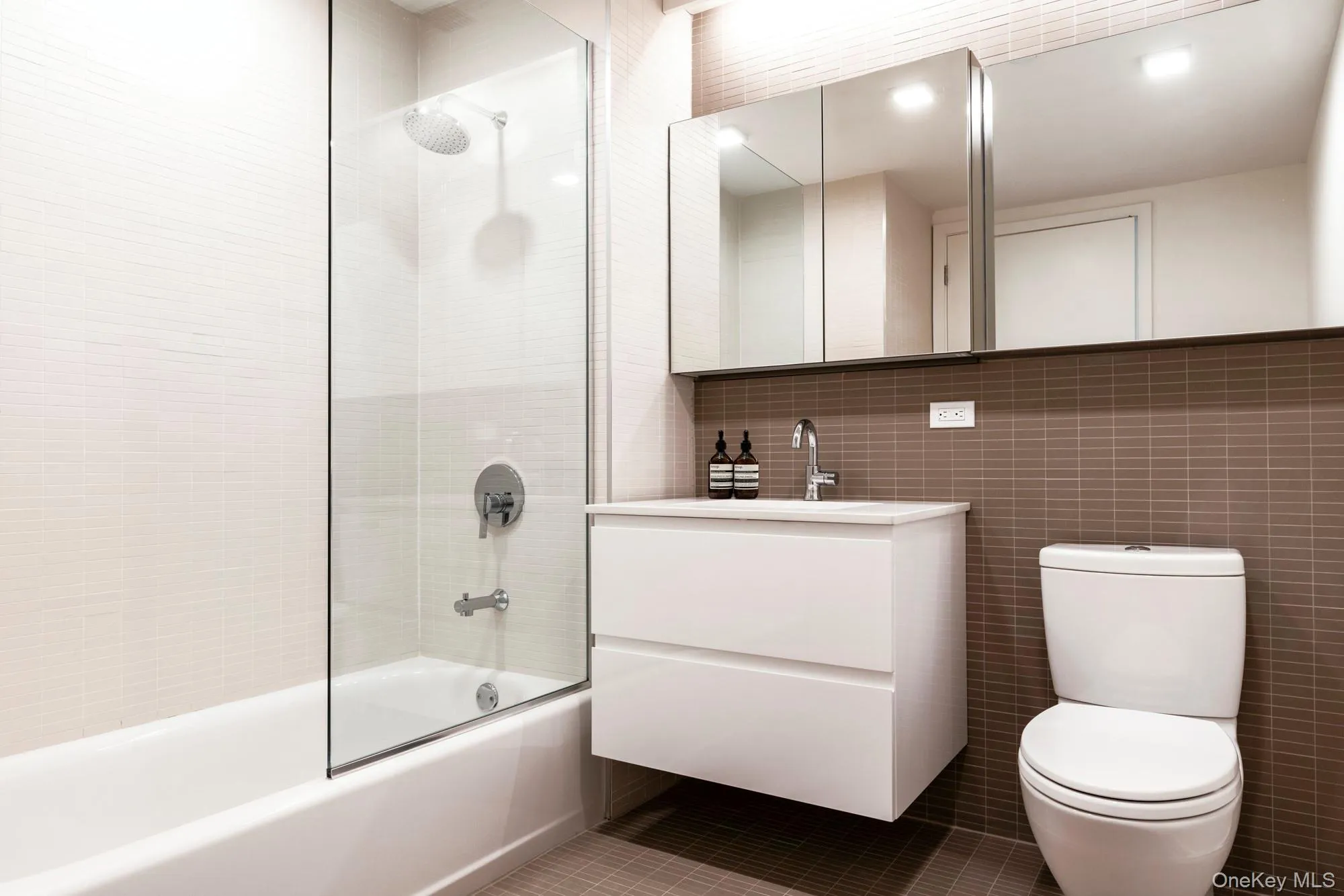 37-40 27th Street, New York, NY, 1 Bedroom Bedrooms, 3 Rooms Rooms,1 BathroomBathrooms,Residential Lease,For Rent,27th,0,971600 37-40 27th Street, New York, NY, 1 Bedroom Bedrooms, 3 Rooms Rooms,1 BathroomBathrooms,Residential Lease,For Rent,27th,0,971600