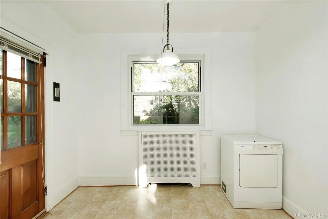 Dining Area Dining Area