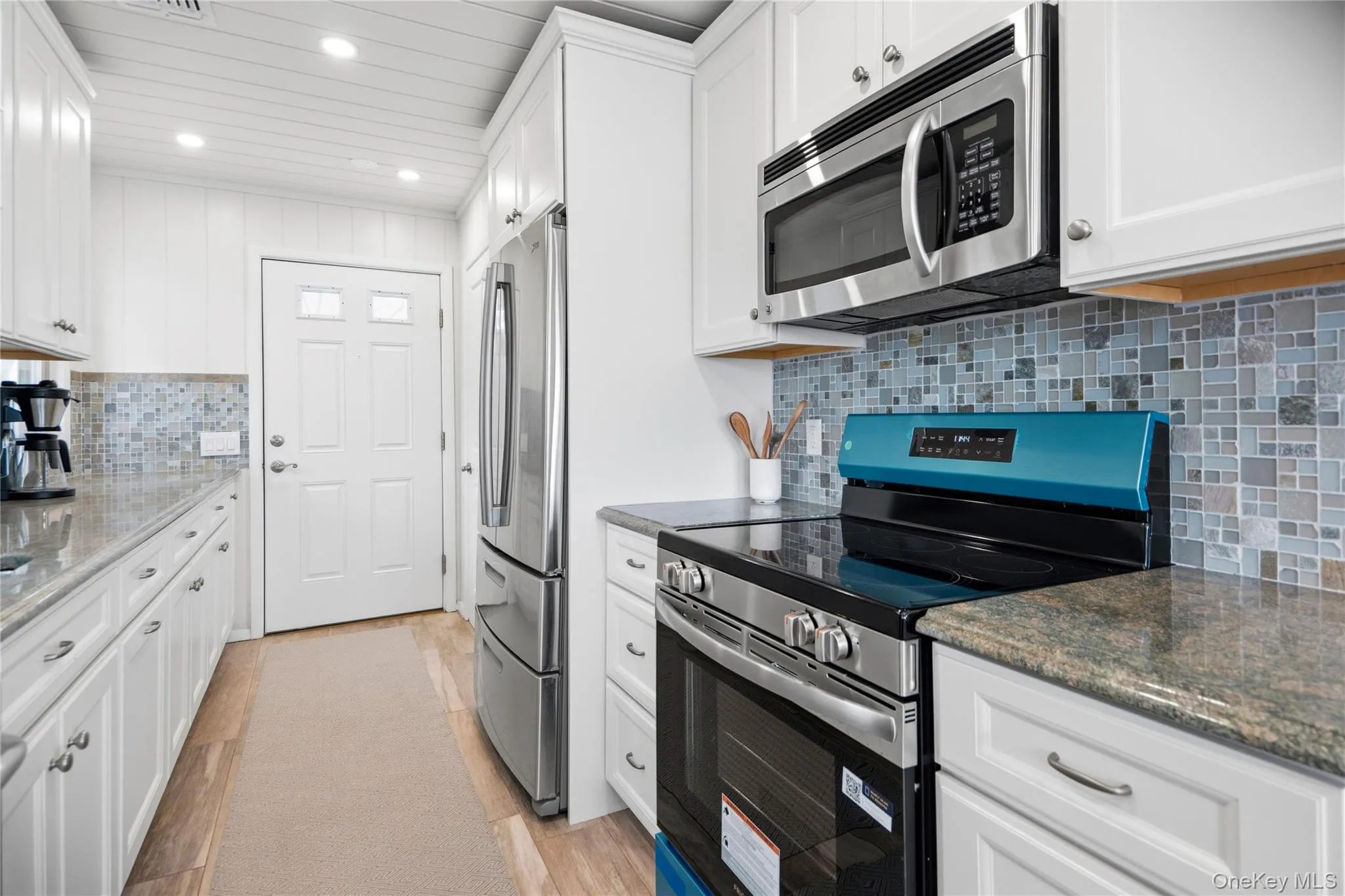 23 Scallop Lane, Riverhead, NY, 3 Bedroom Bedrooms, 7 Room Rooms,2 BathroomBathrooms,Residential Lease,For Rent,Scallop,0,971624 23 Scallop Lane, Riverhead, NY, 3 Bedroom Bedrooms, 7 Room Rooms,2 BathroomBathrooms,Residential Lease,For Rent,Scallop,0,971624