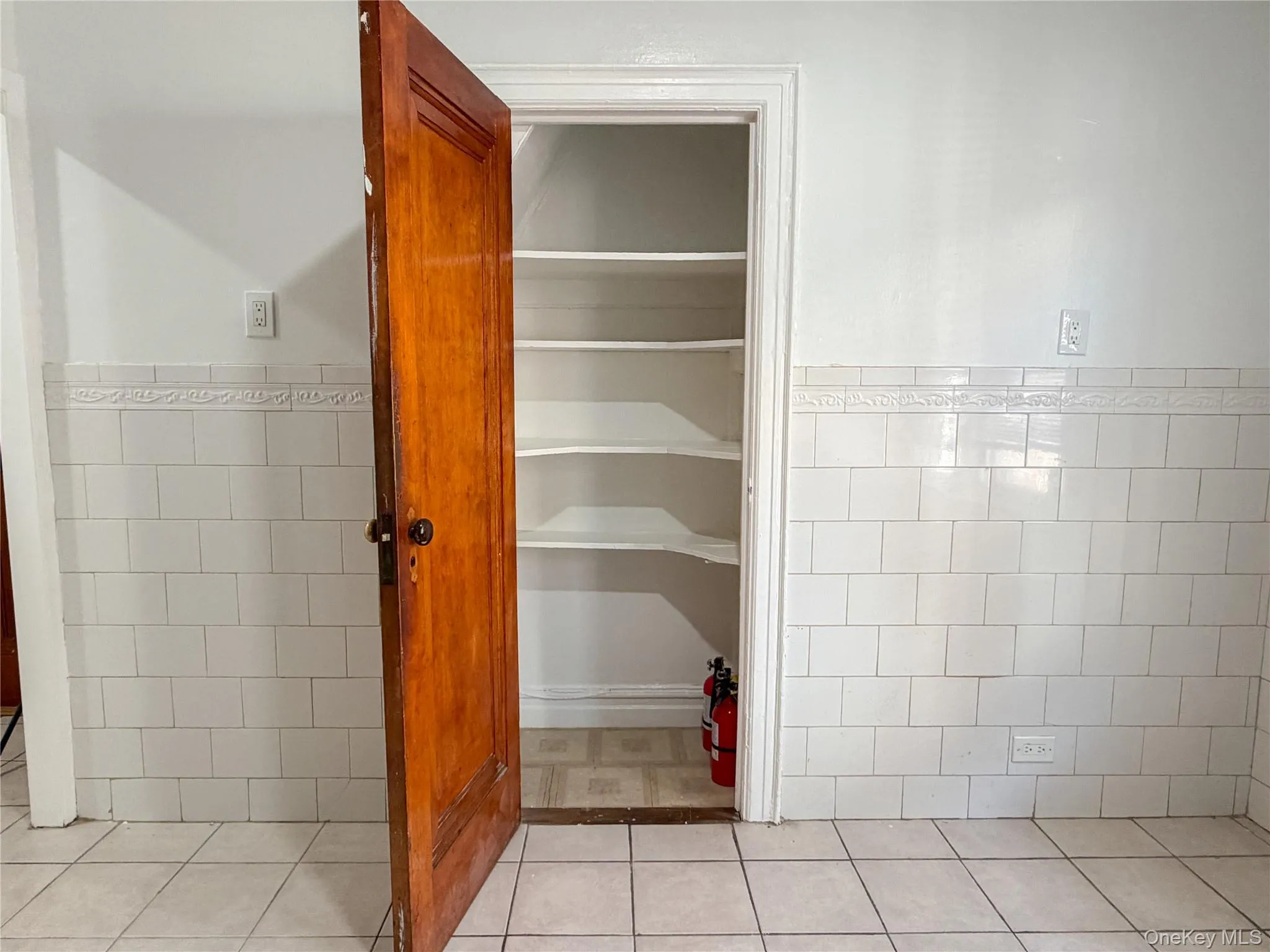 2863 Coddington Avenue, New York, NY, 2 Bedrooms Bedrooms, 4 Rooms Rooms,1 BathroomBathrooms,Residential Lease,For Rent,Coddington,0,971640 2863 Coddington Avenue, New York, NY, 2 Bedrooms Bedrooms, 4 Rooms Rooms,1 BathroomBathrooms,Residential Lease,For Rent,Coddington,0,971640