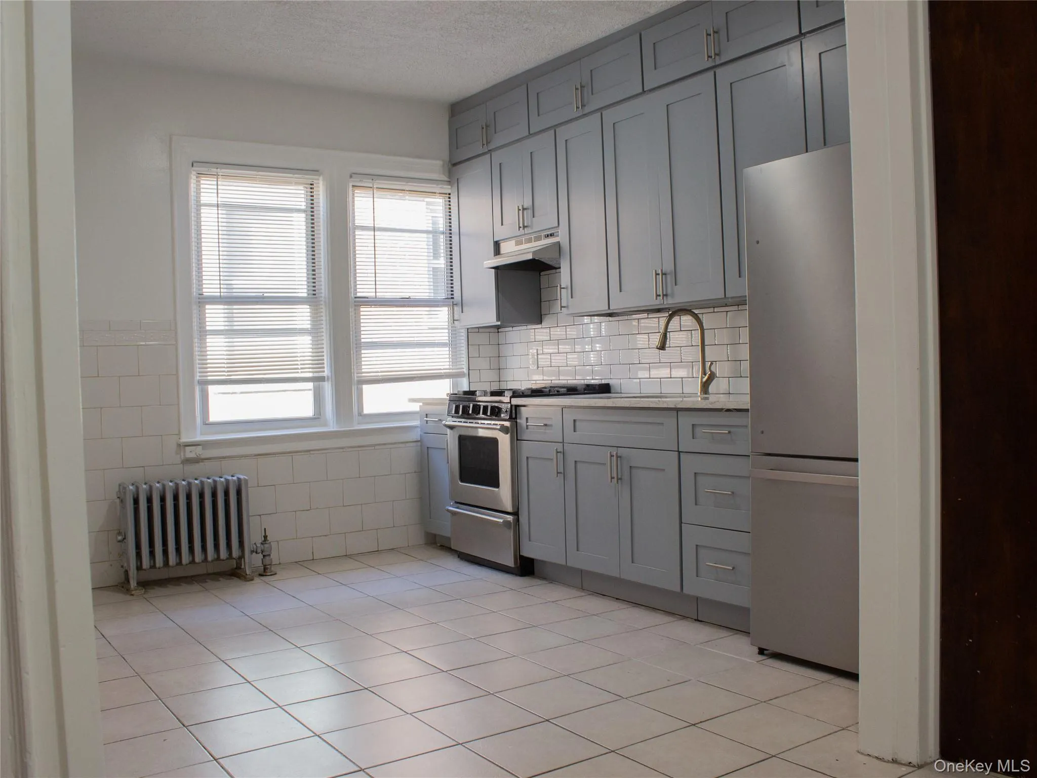 2863 Coddington Avenue, New York, NY, 2 Bedrooms Bedrooms, 4 Rooms Rooms,1 BathroomBathrooms,Residential Lease,For Rent,Coddington,0,971640 2863 Coddington Avenue, New York, NY, 2 Bedrooms Bedrooms, 4 Rooms Rooms,1 BathroomBathrooms,Residential Lease,For Rent,Coddington,0,971640