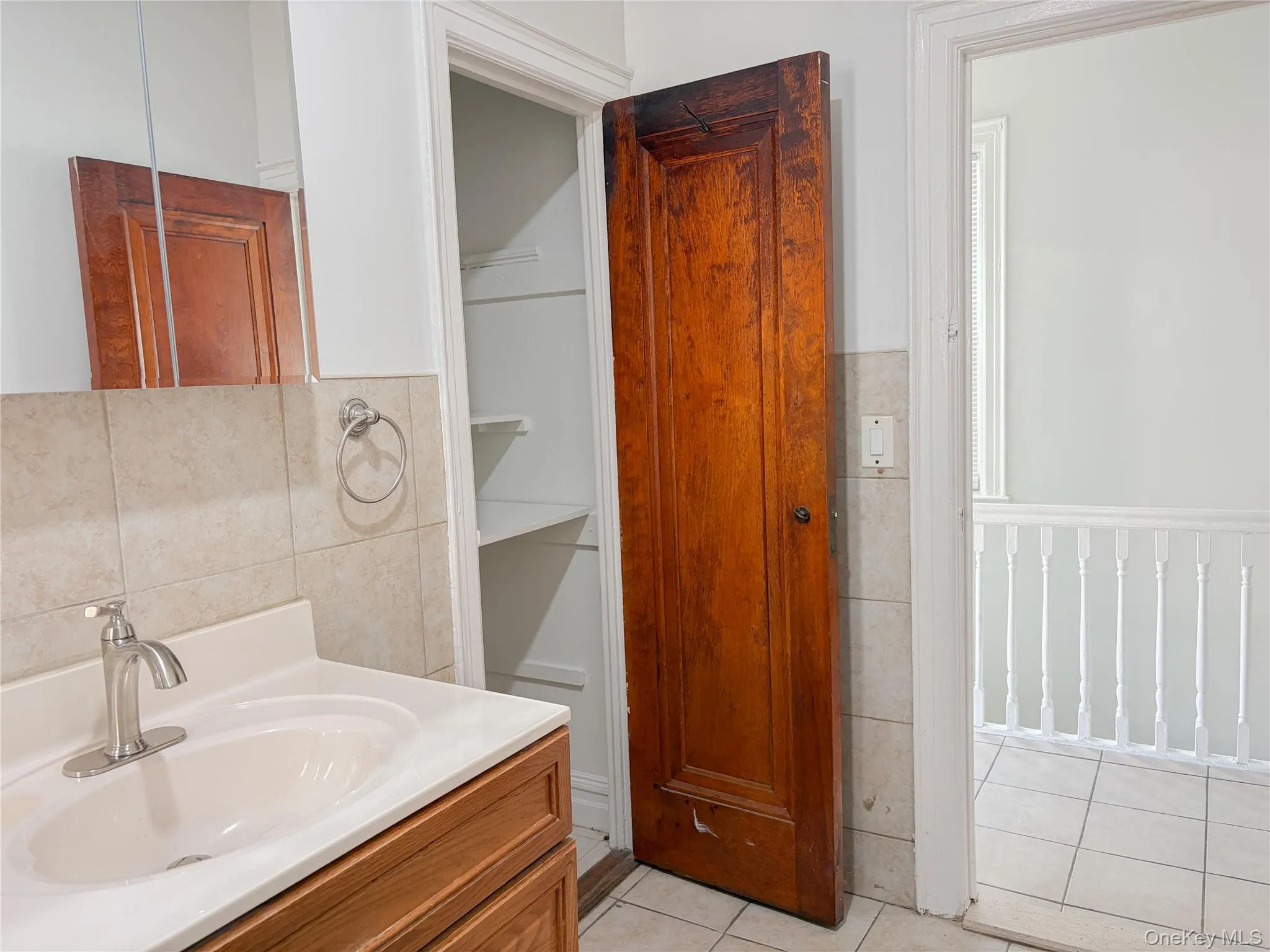 2863 Coddington Avenue, New York, NY, 2 Bedrooms Bedrooms, 4 Rooms Rooms,1 BathroomBathrooms,Residential Lease,For Rent,Coddington,0,971640 2863 Coddington Avenue, New York, NY, 2 Bedrooms Bedrooms, 4 Rooms Rooms,1 BathroomBathrooms,Residential Lease,For Rent,Coddington,0,971640