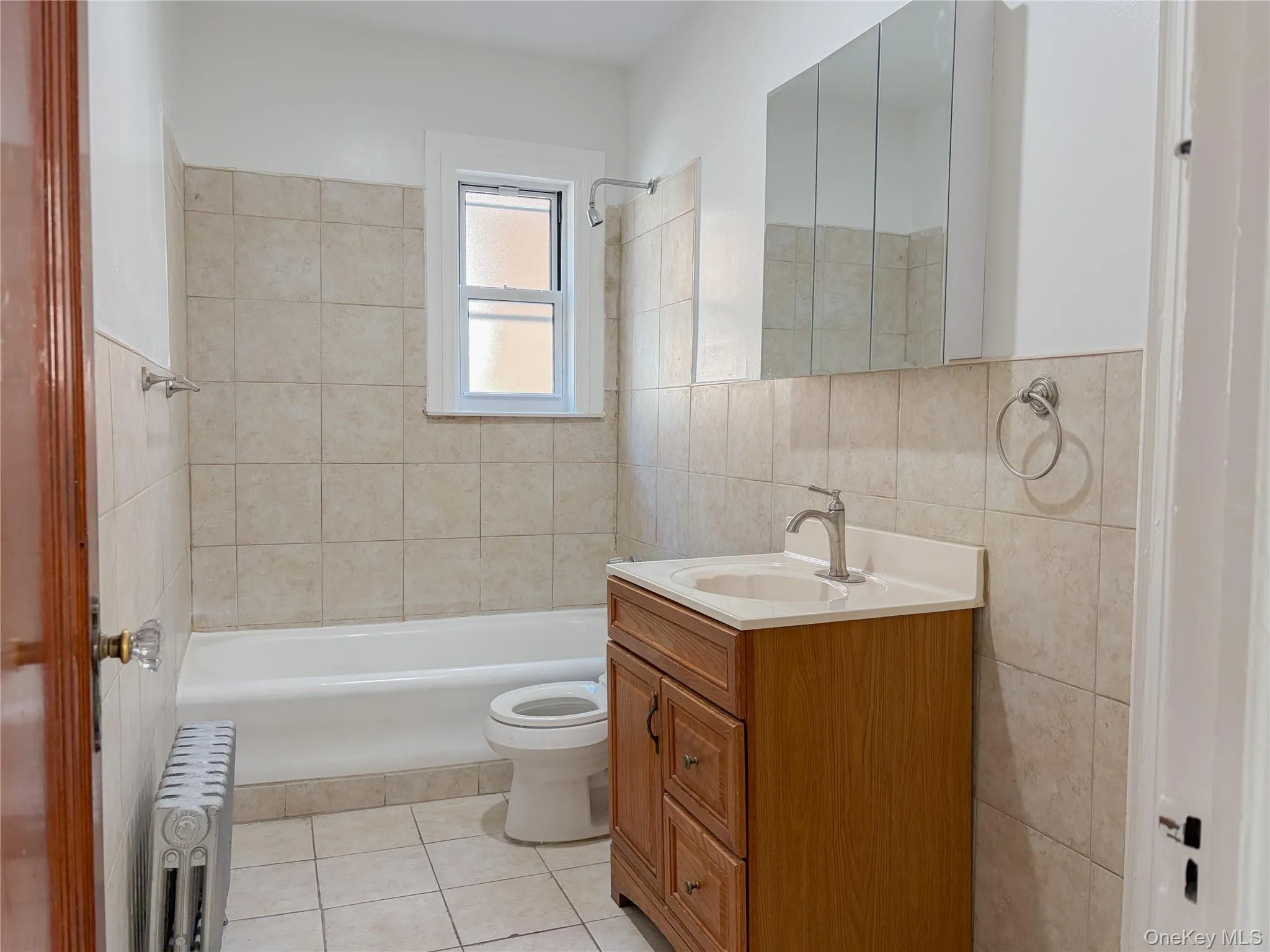 2863 Coddington Avenue, New York, NY, 2 Bedrooms Bedrooms, 4 Rooms Rooms,1 BathroomBathrooms,Residential Lease,For Rent,Coddington,0,971640 2863 Coddington Avenue, New York, NY, 2 Bedrooms Bedrooms, 4 Rooms Rooms,1 BathroomBathrooms,Residential Lease,For Rent,Coddington,0,971640